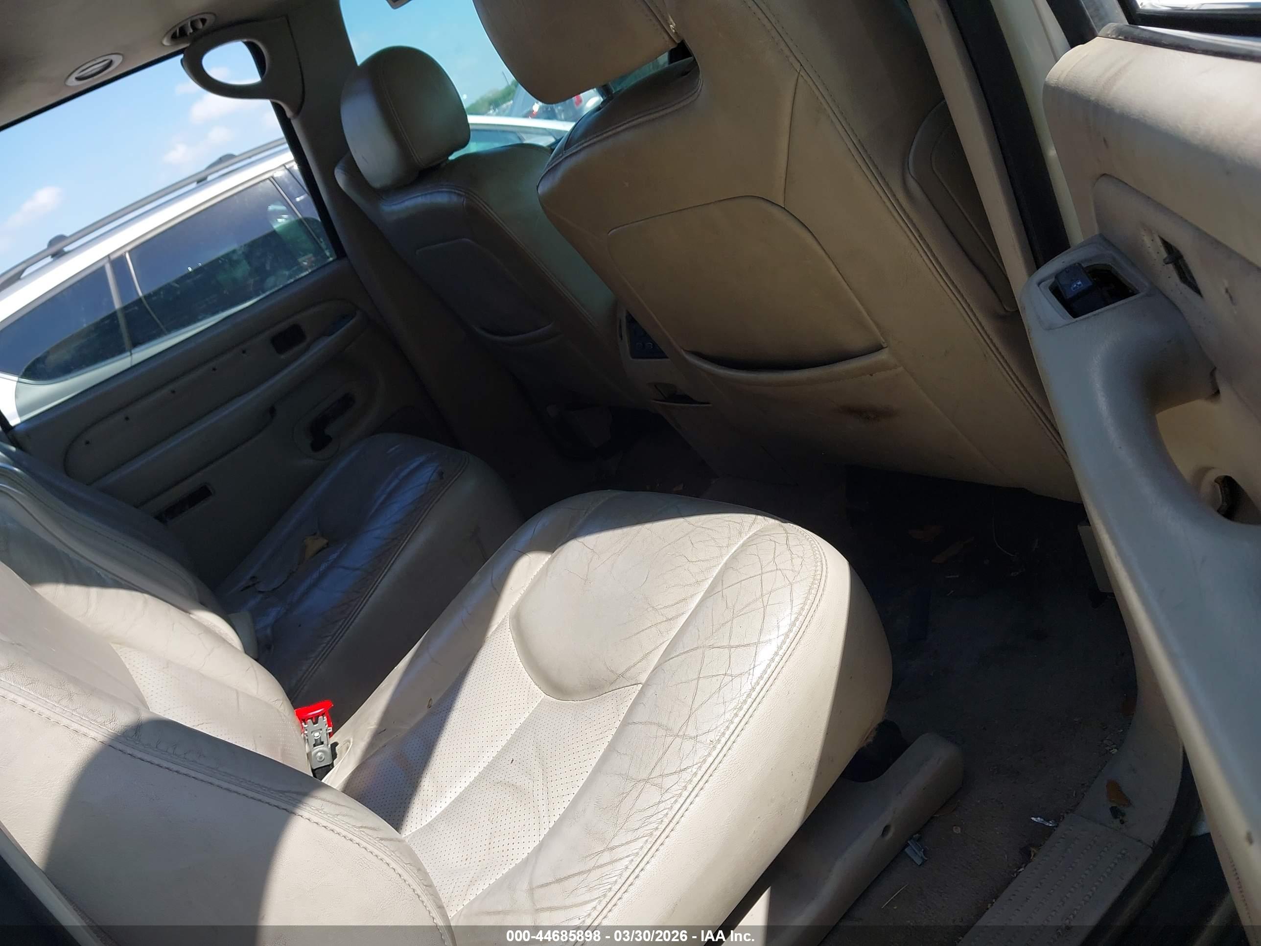CADILLAC ESCALADE image 8