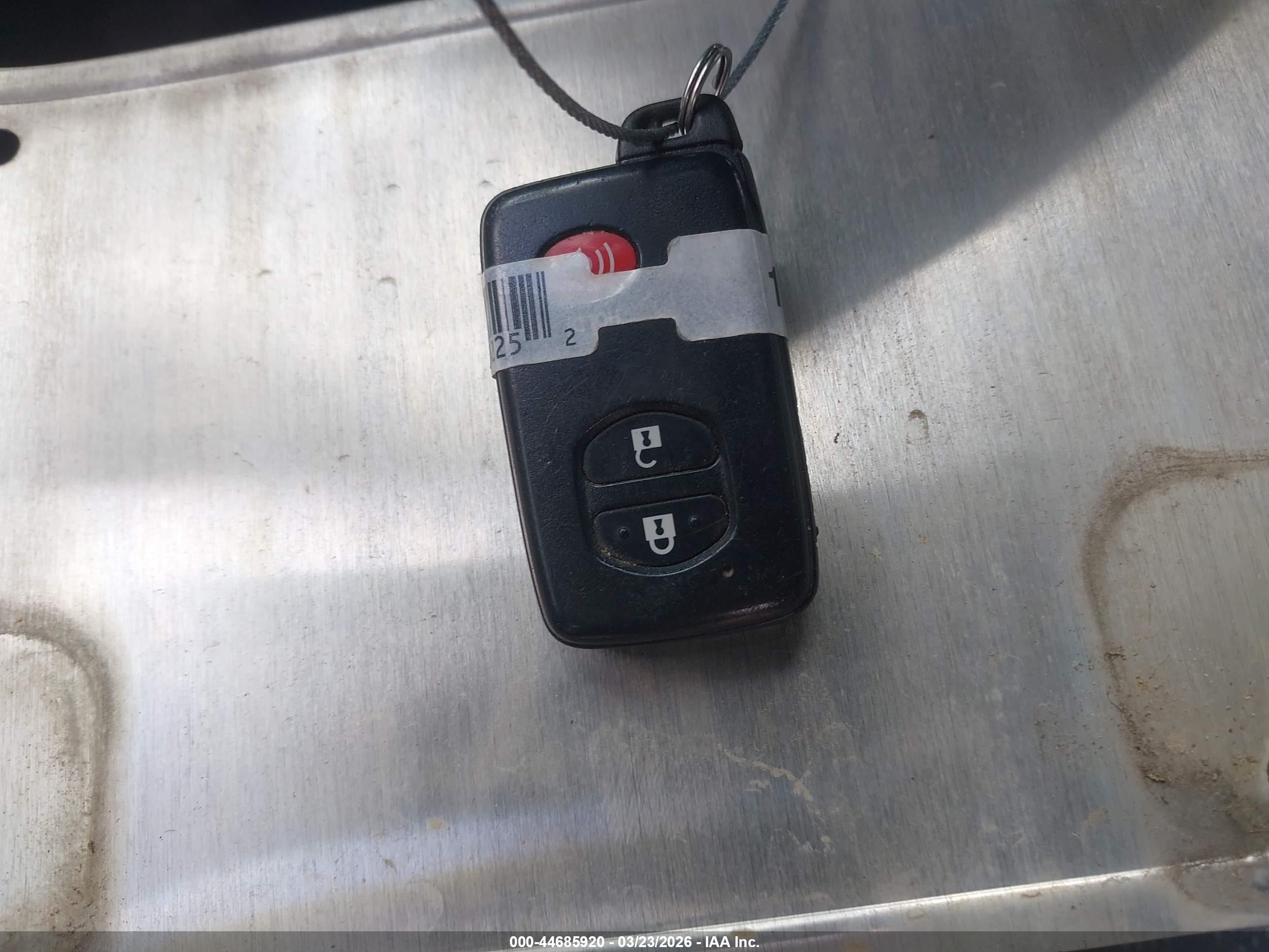 TOYOTA PRIUS image 11