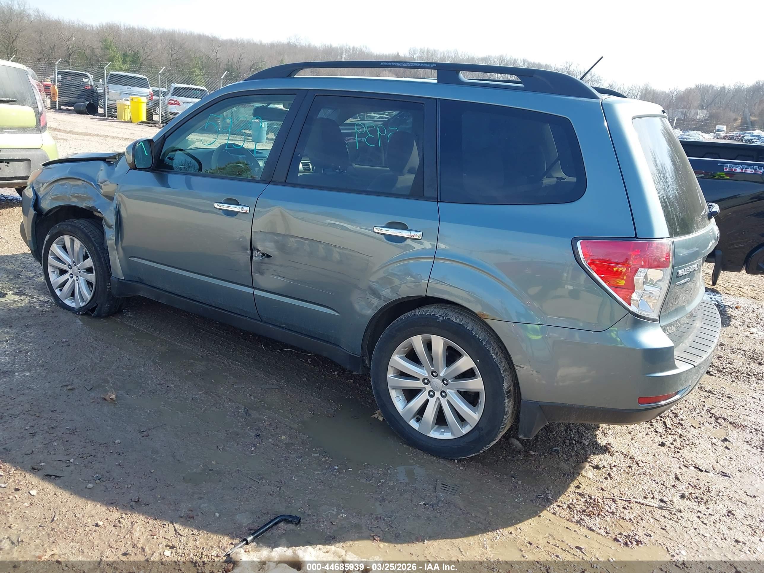 SUBARU FORESTER image 3