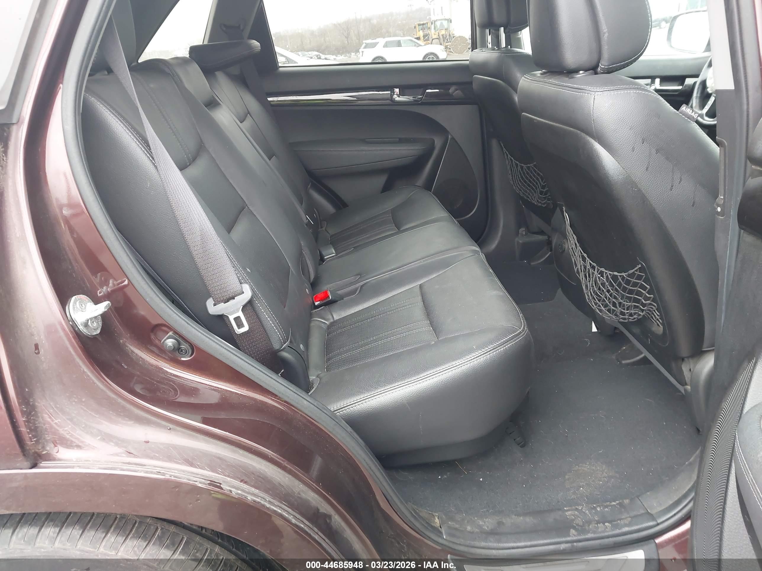 KIA SORENTO image 8