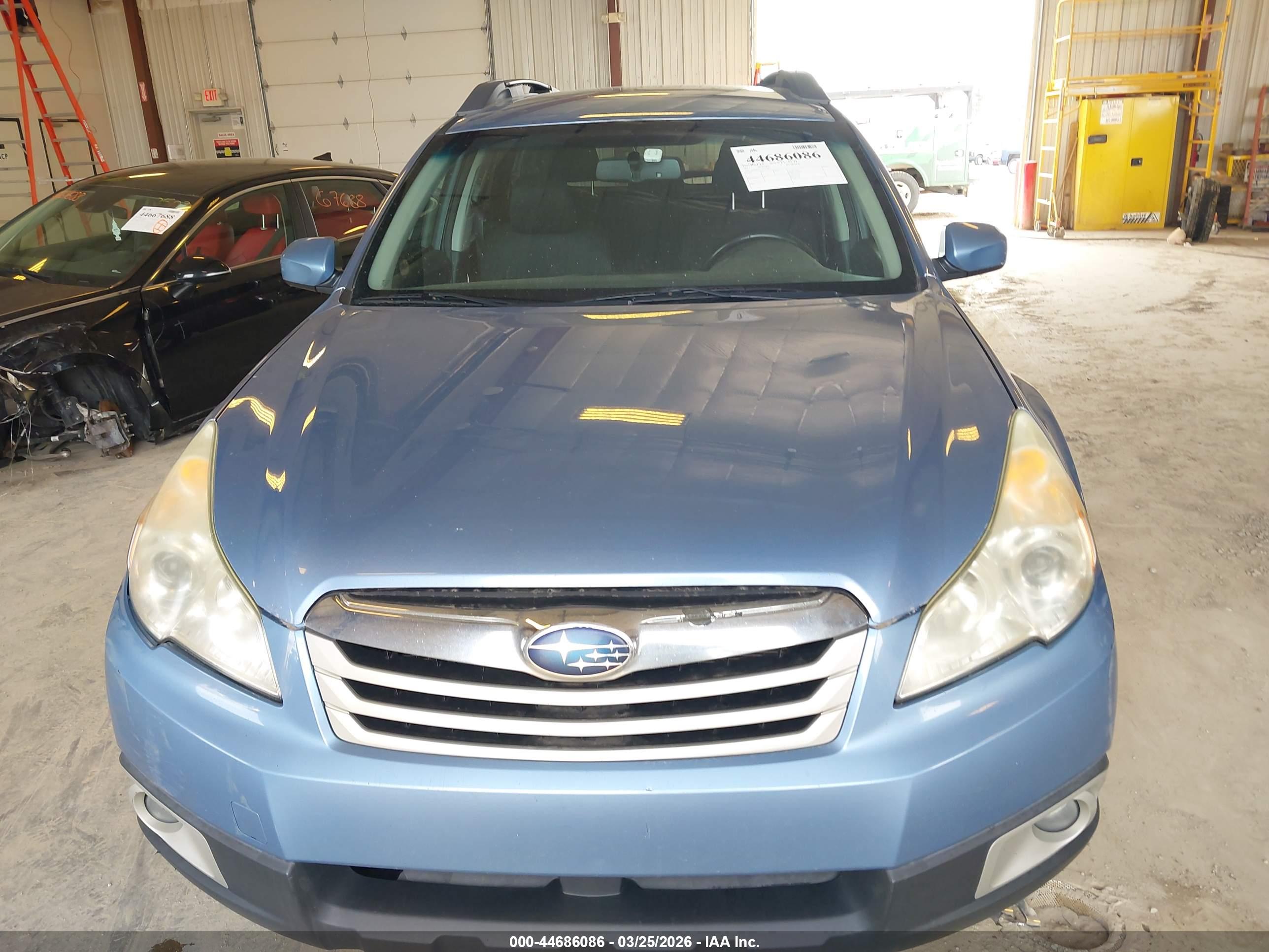 SUBARU OUTBACK image 6
