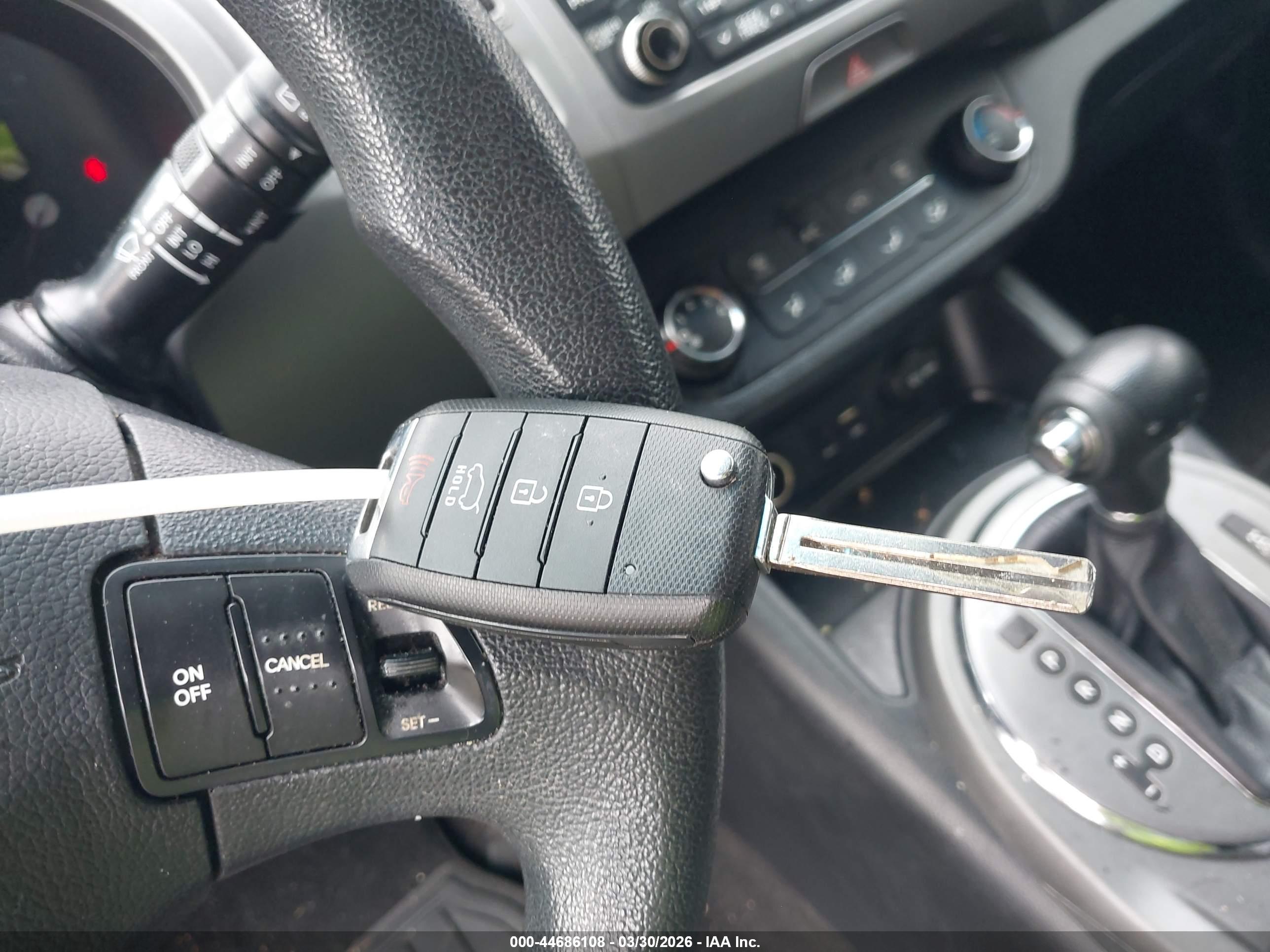 KIA SPORTAGE image 11