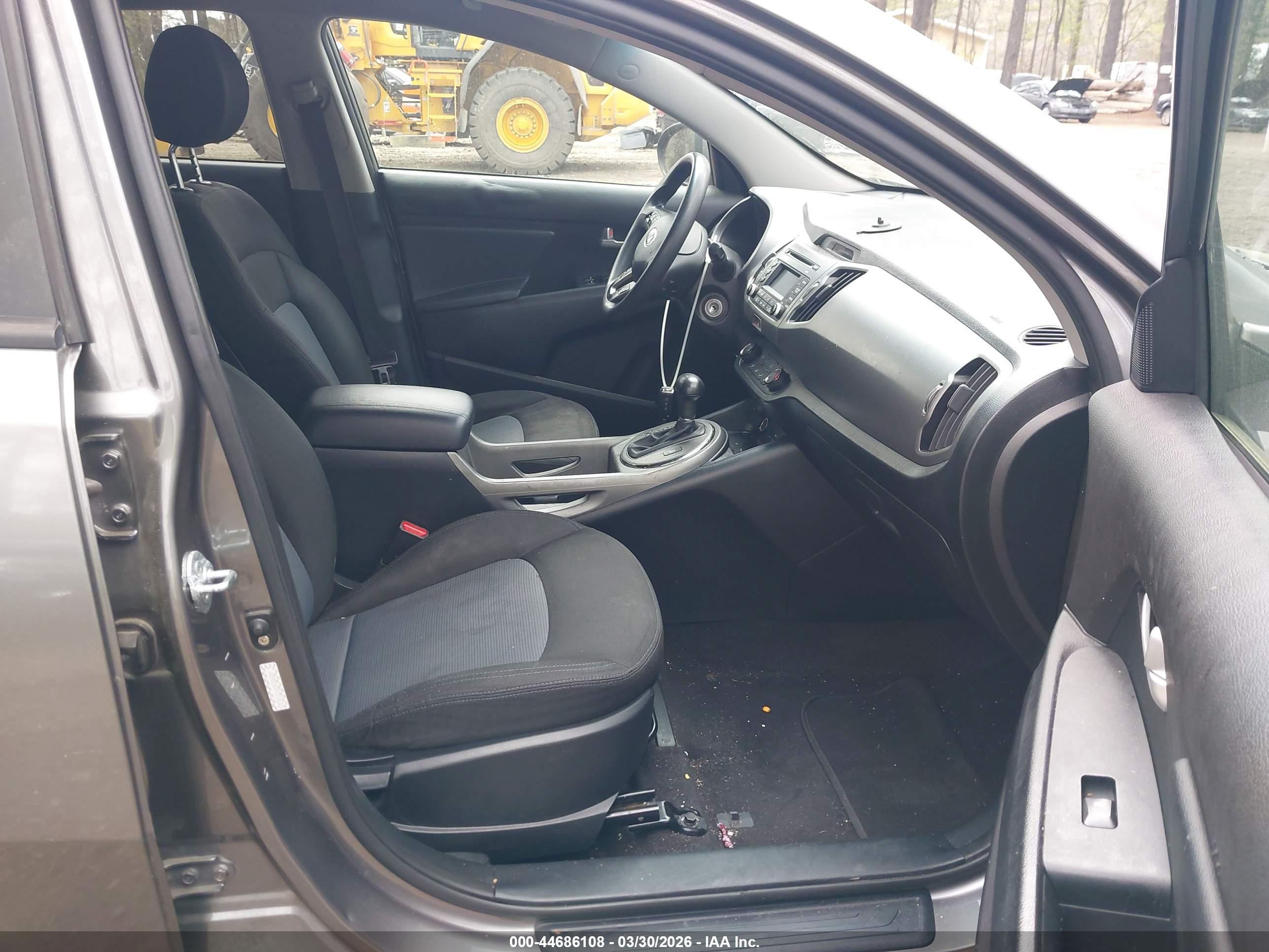 KIA SPORTAGE image 5