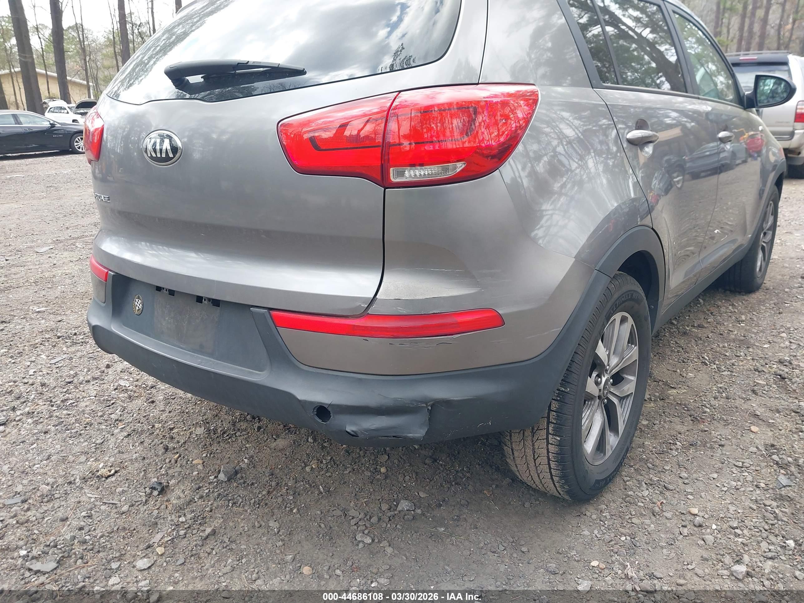KIA SPORTAGE image 6