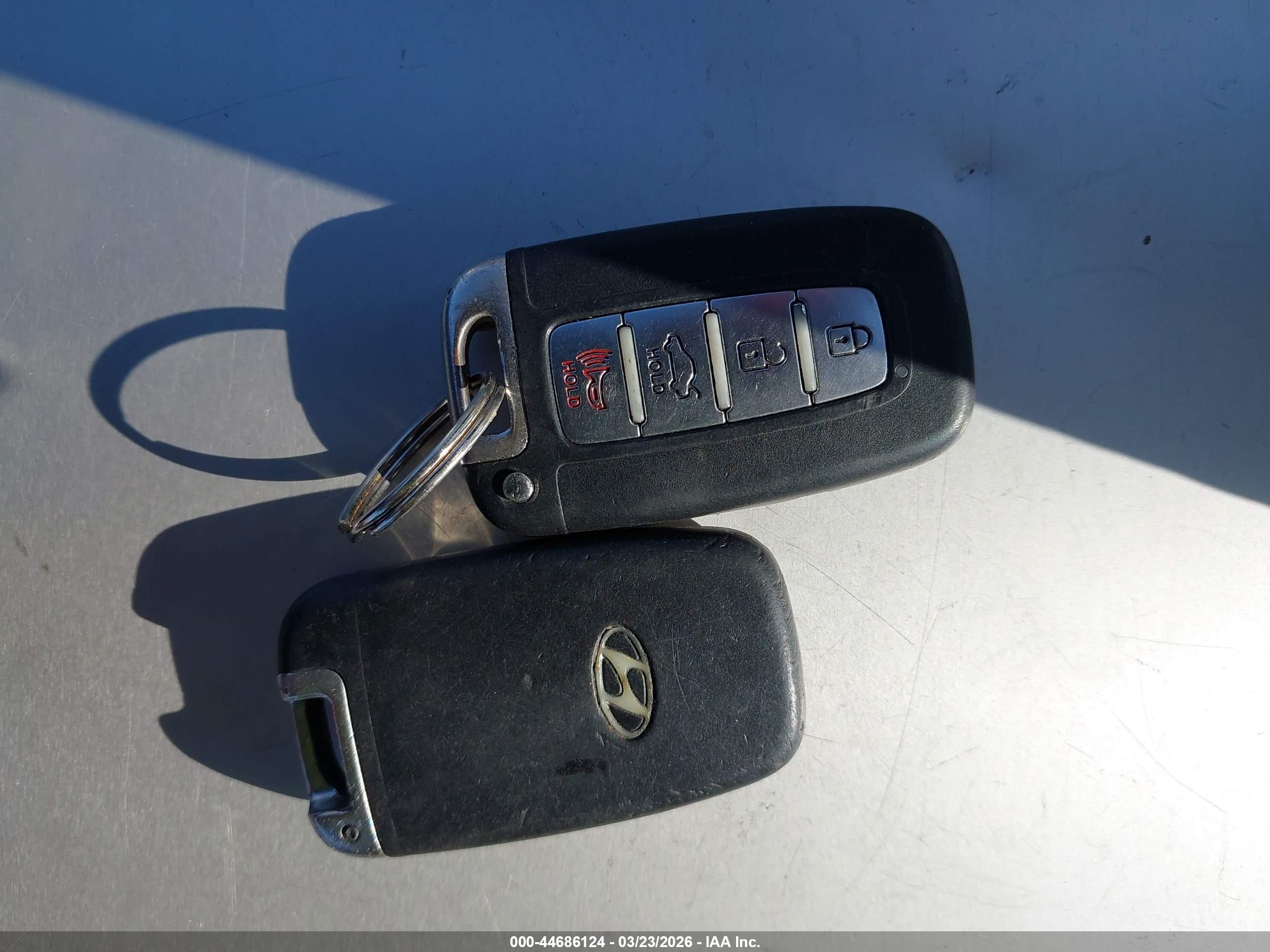 HYUNDAI SONATA image 11