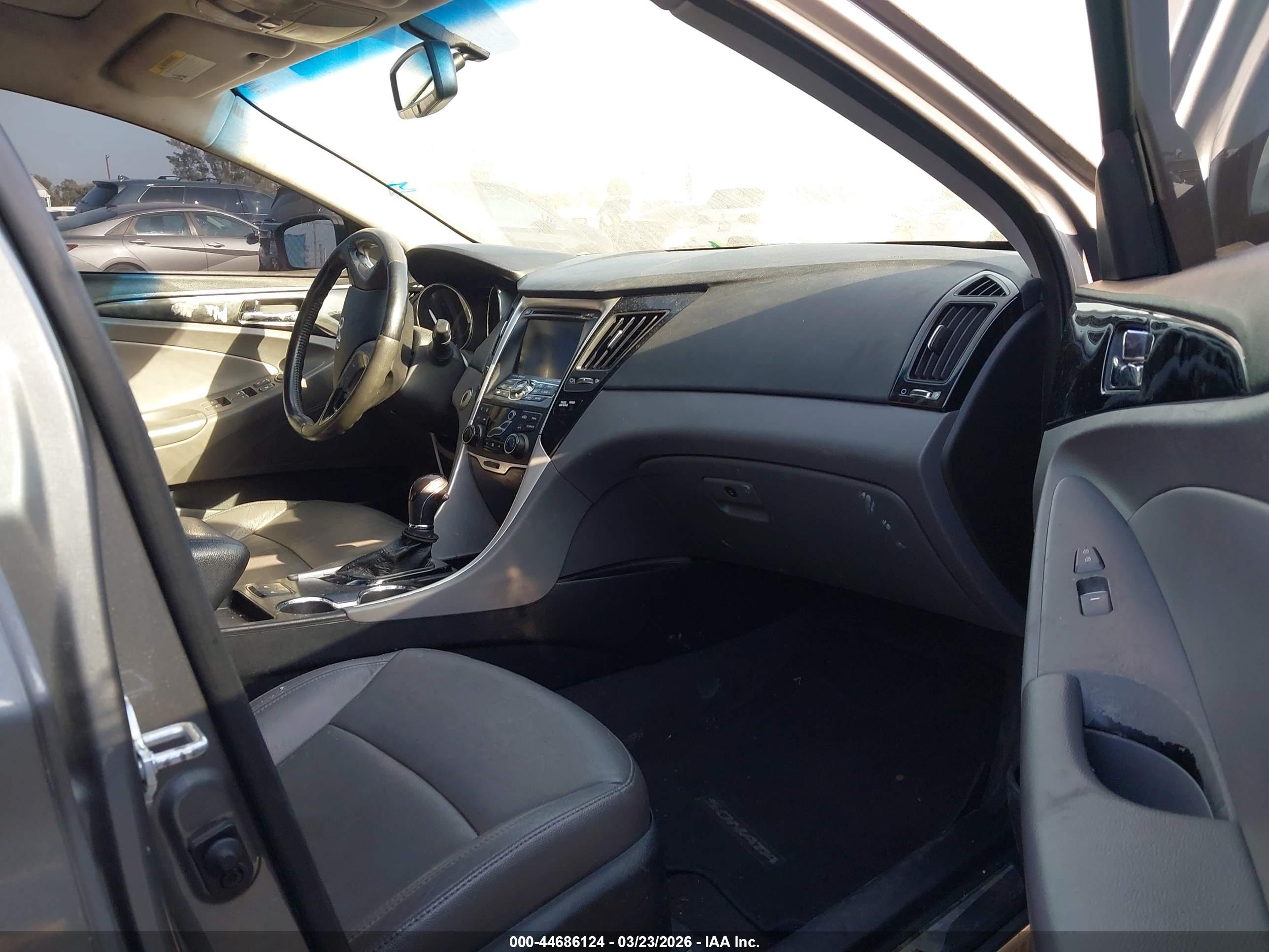 HYUNDAI SONATA image 5