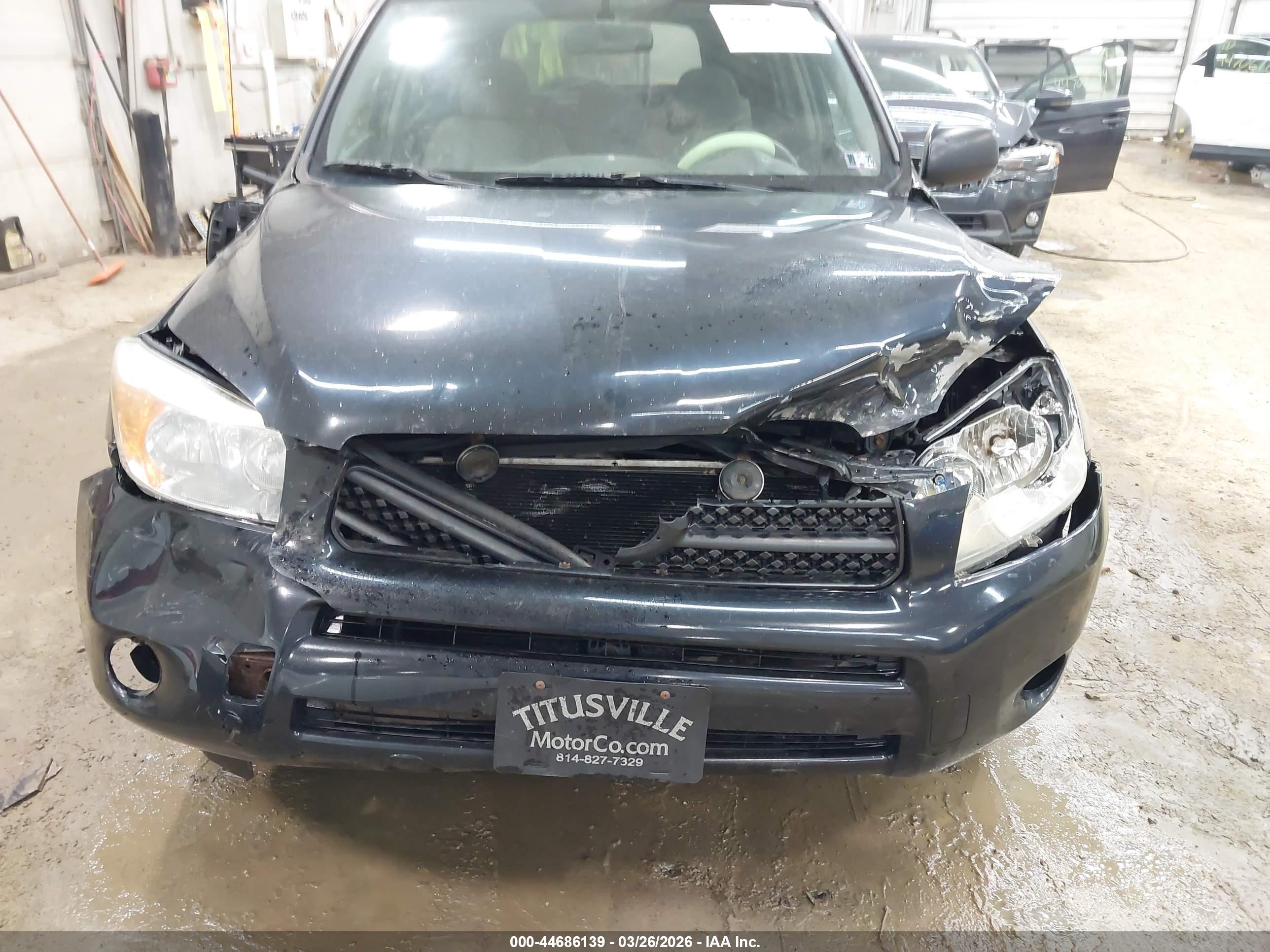 TOYOTA RAV4 image 6