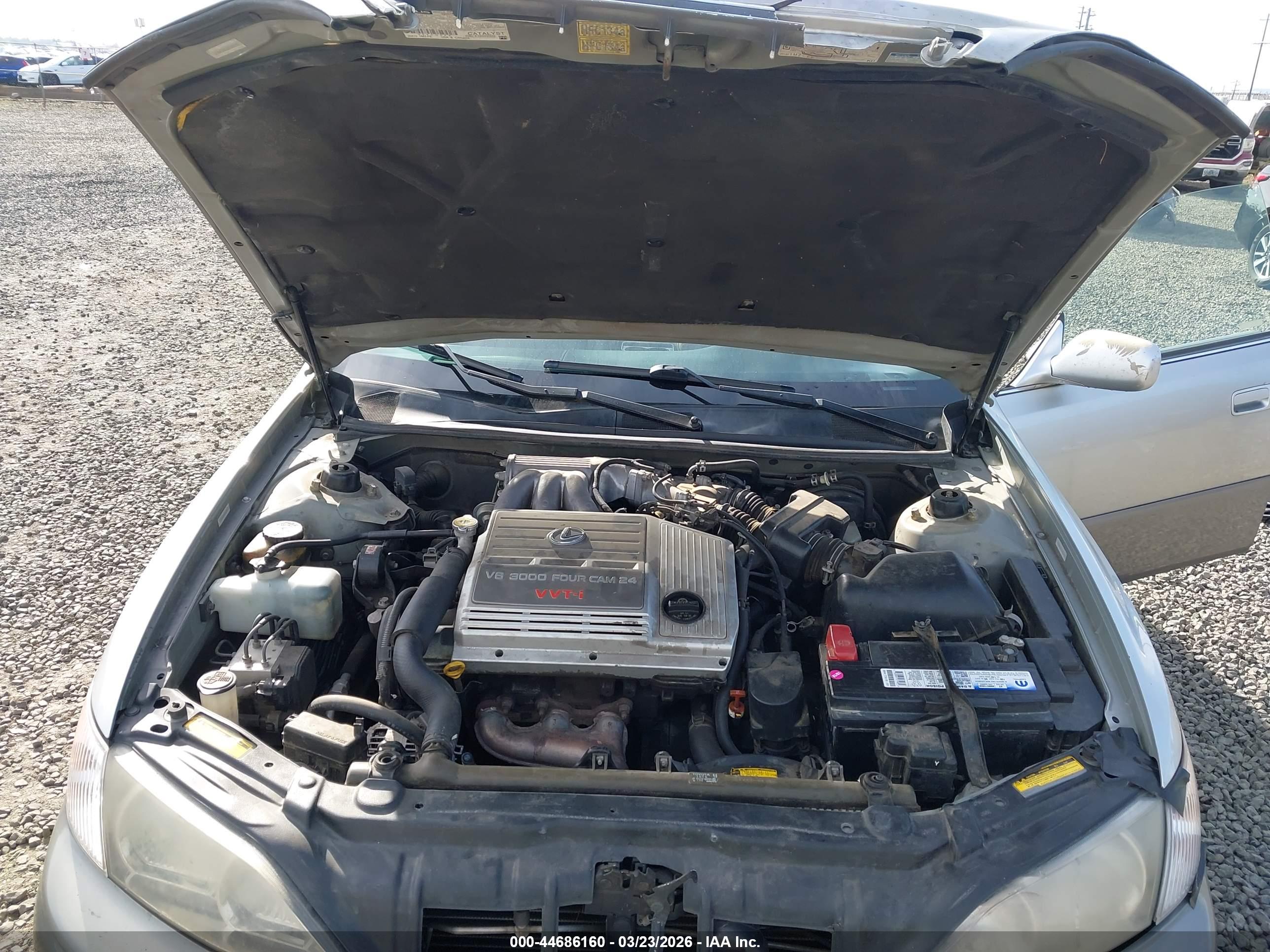 LEXUS ES image 10