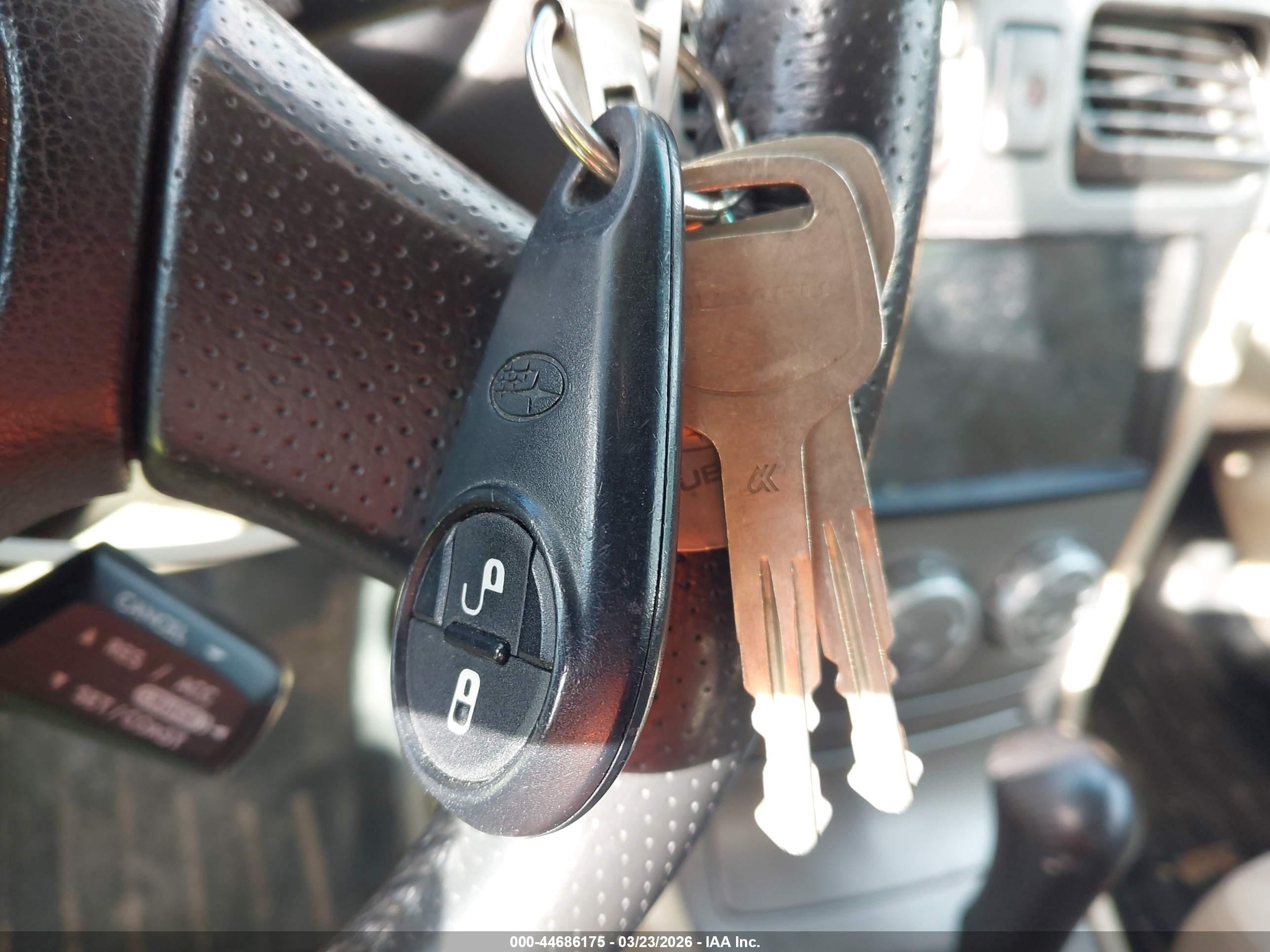SUBARU FORESTER image 11