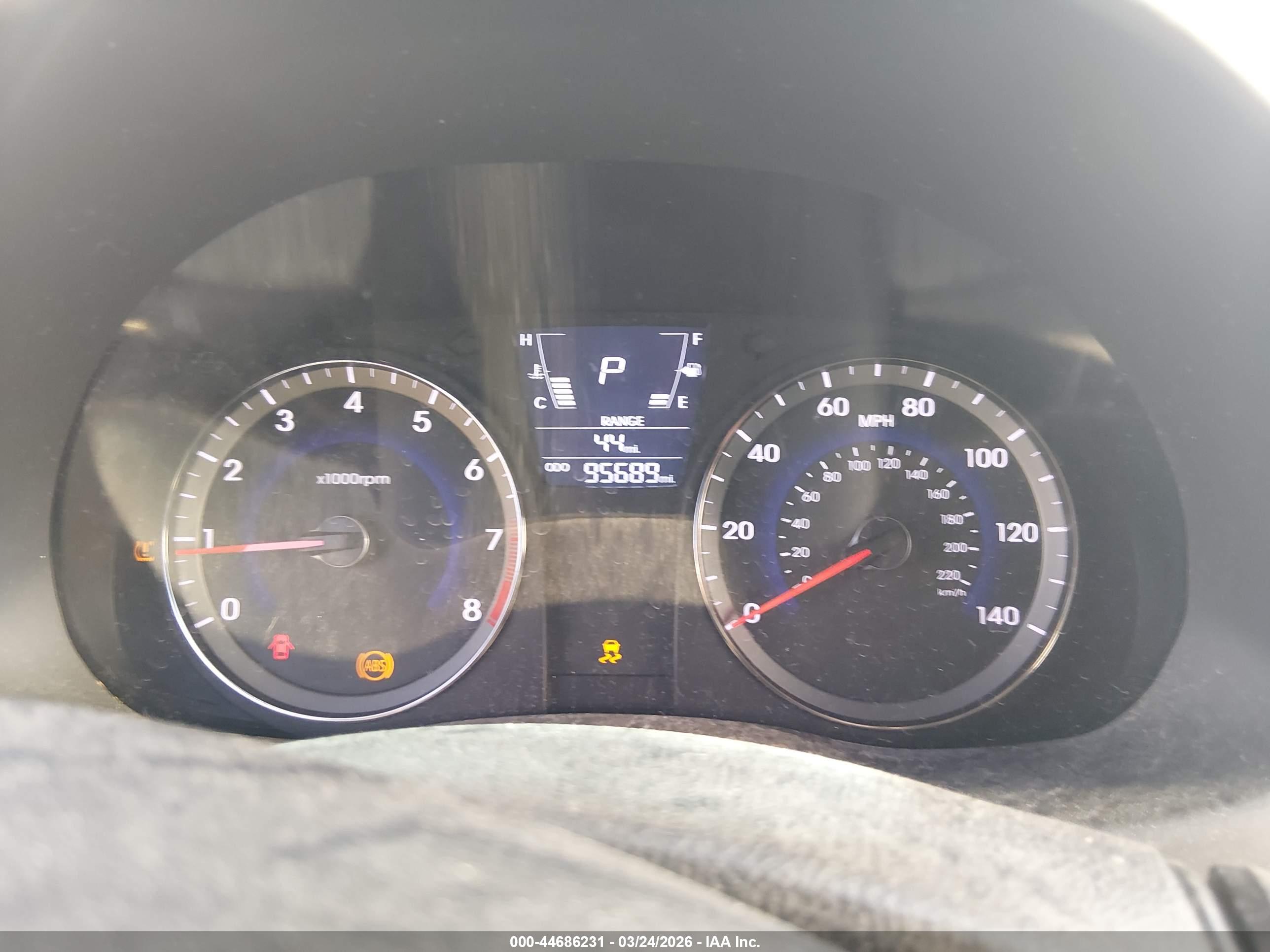 HYUNDAI ACCENT image 7