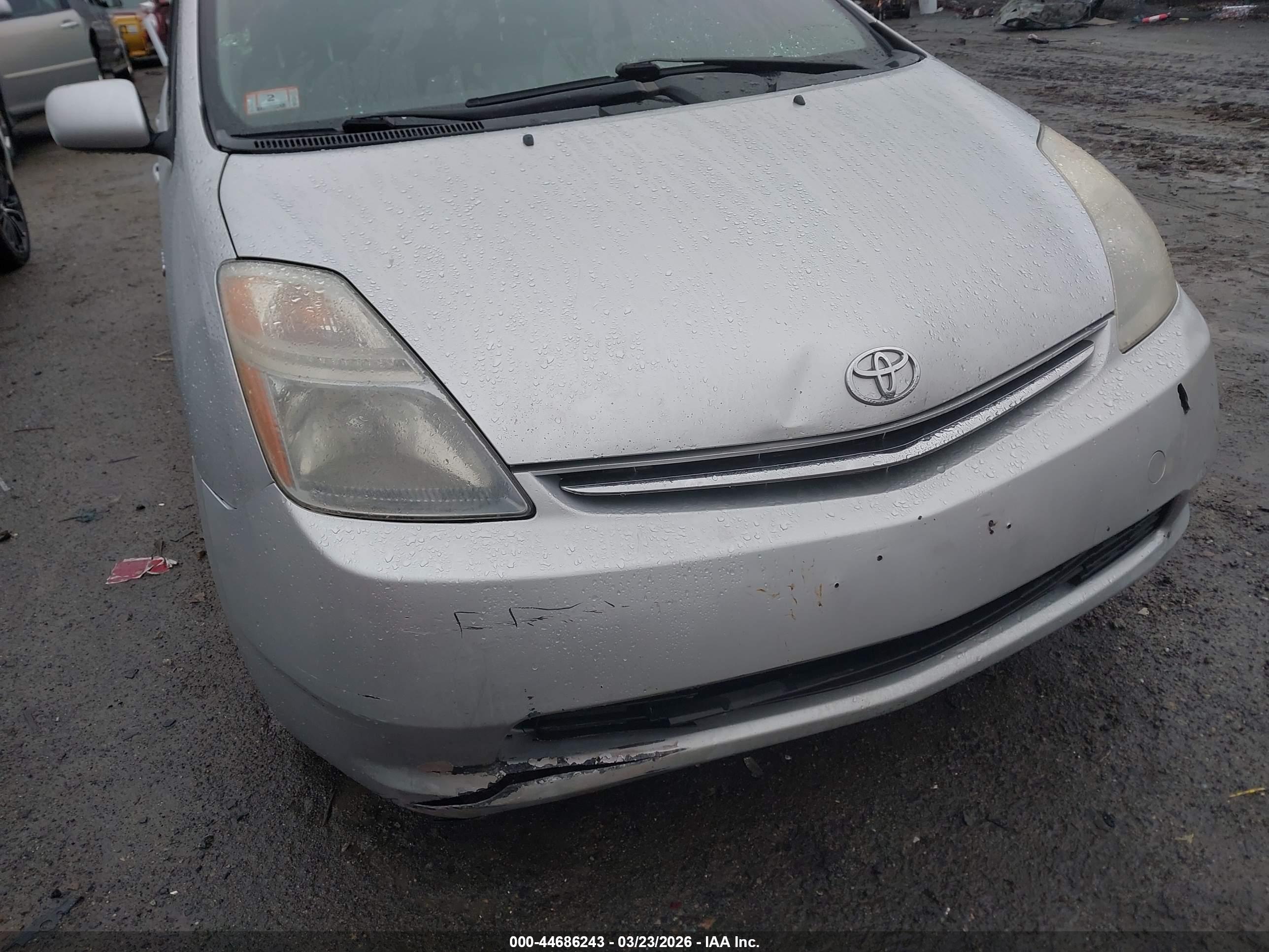 TOYOTA PRIUS image 6