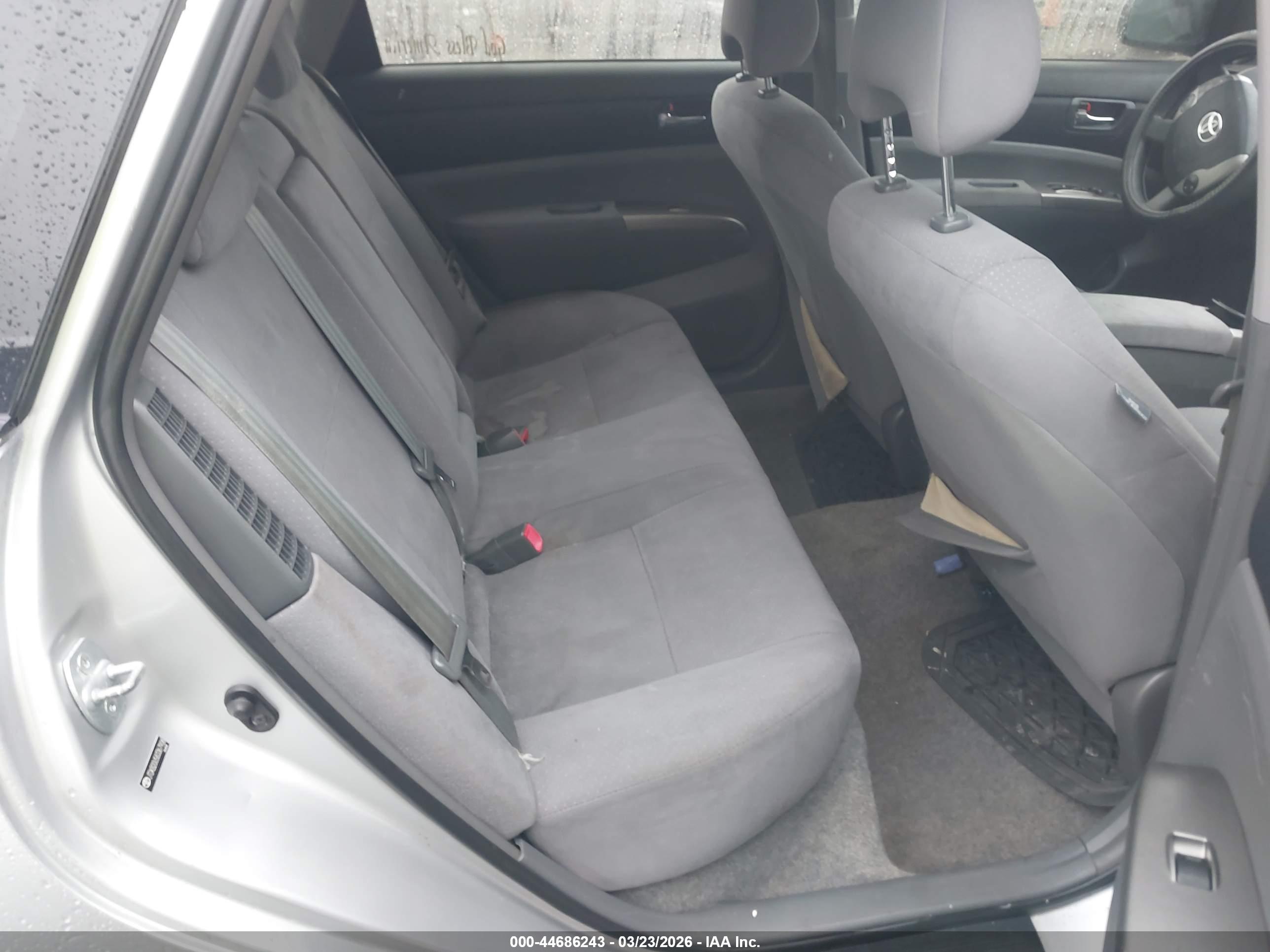 TOYOTA PRIUS image 8