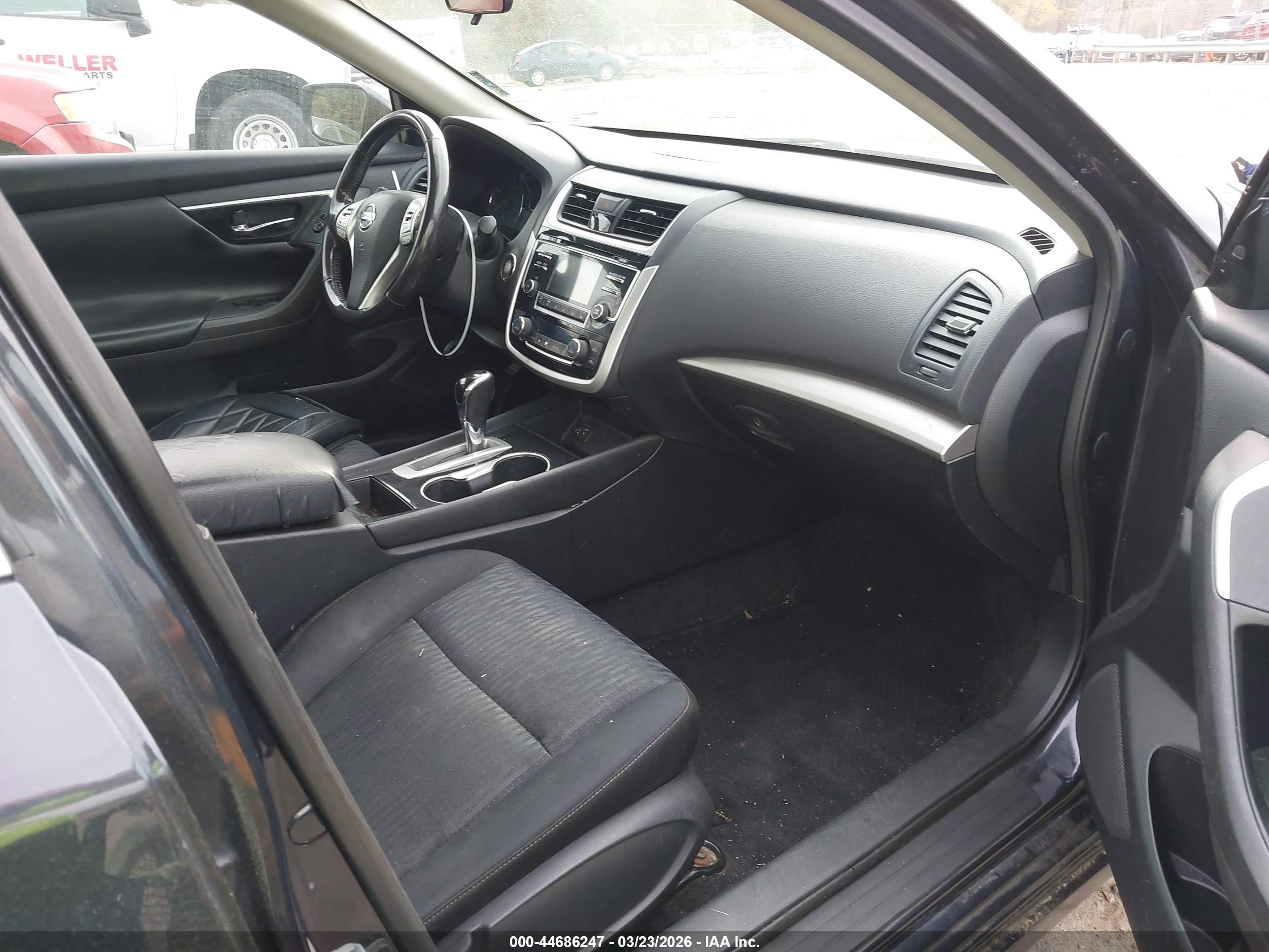 NISSAN ALTIMA image 5