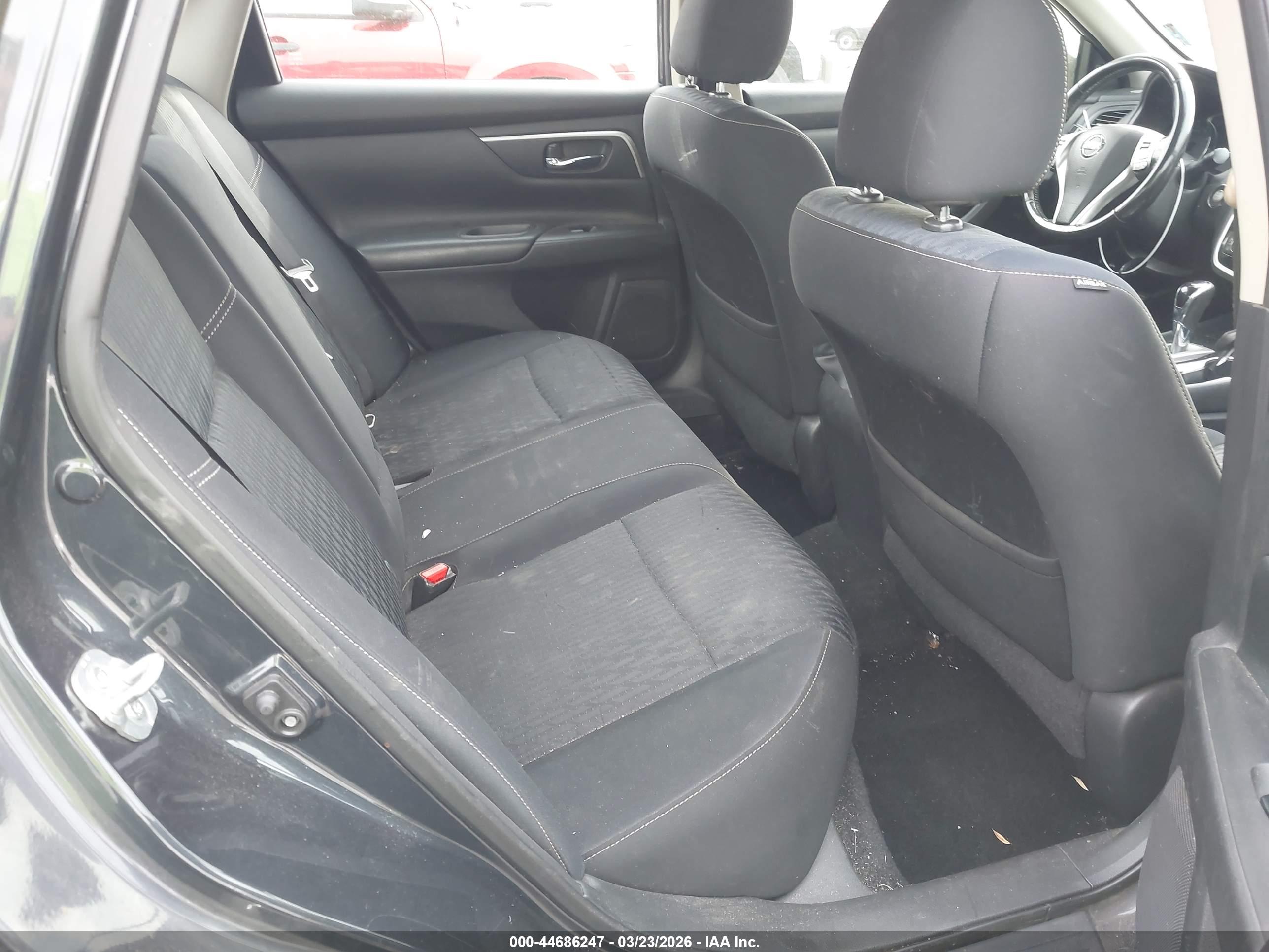 NISSAN ALTIMA image 8