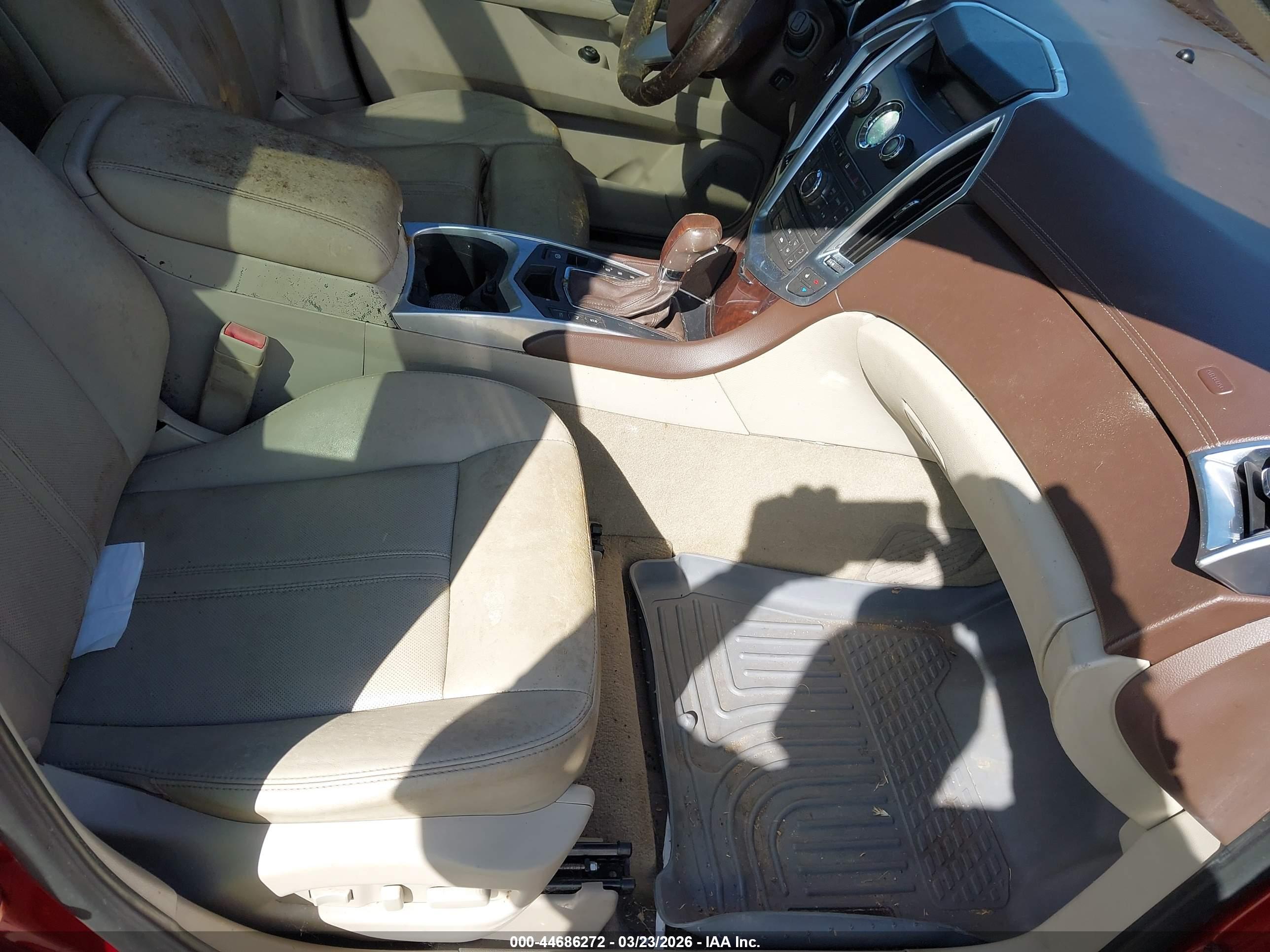 CADILLAC SRX image 5