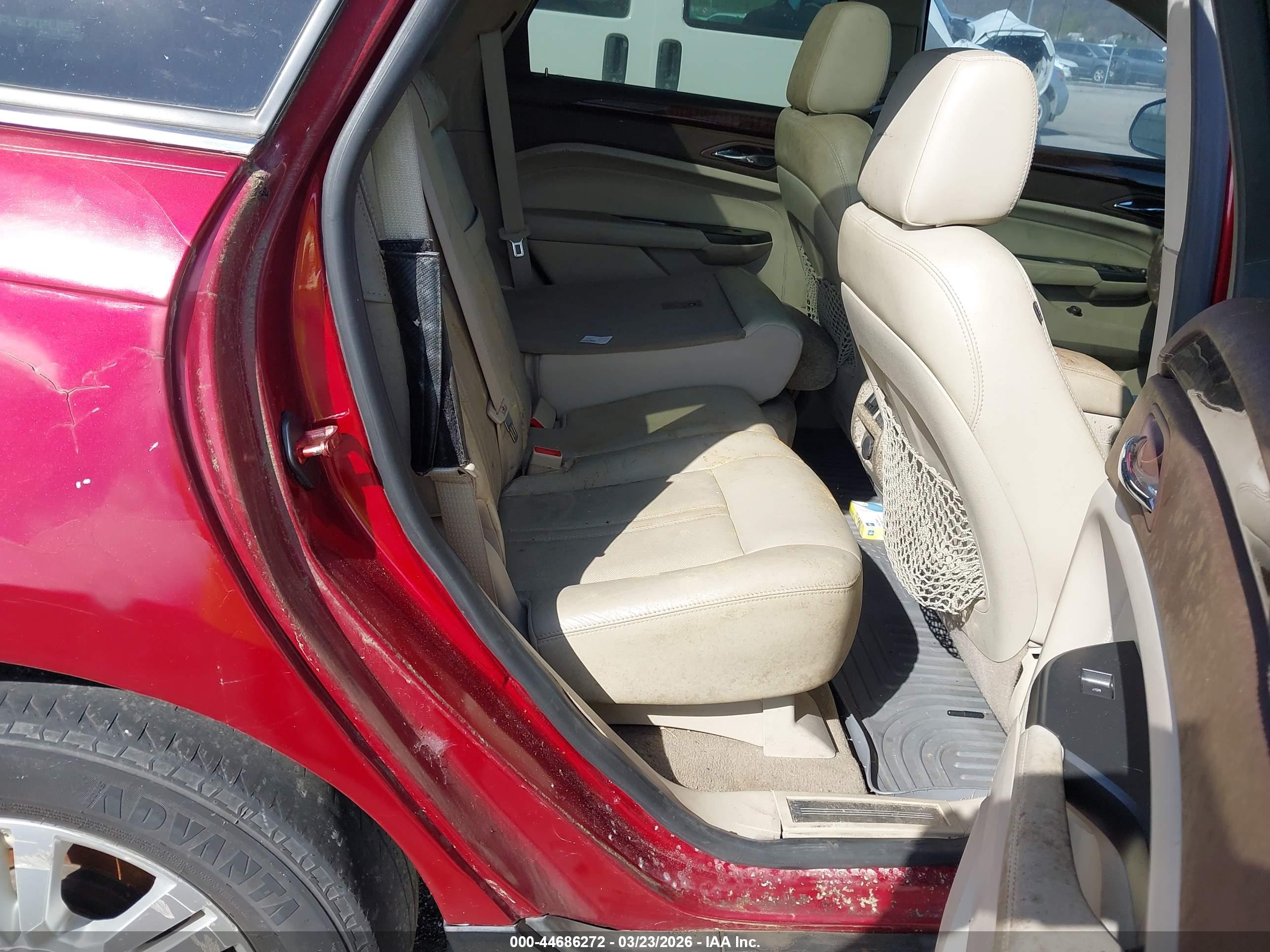 CADILLAC SRX image 8