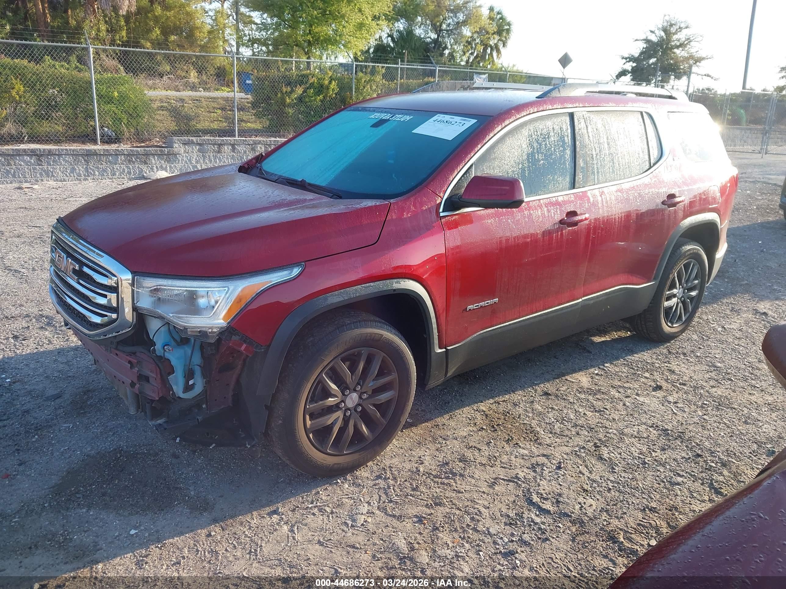 GMC ACADIA image 2