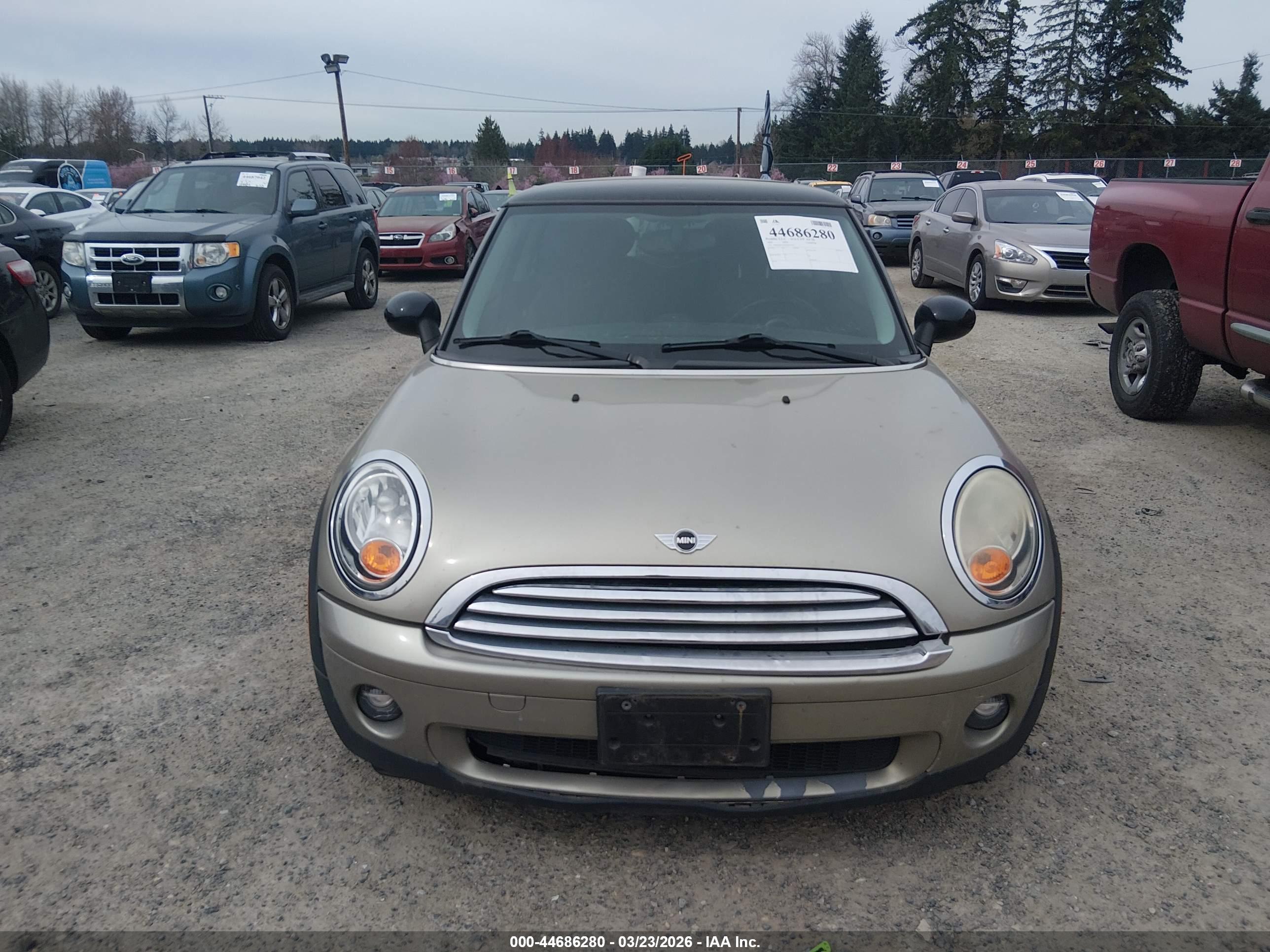 MINI COOPER image 6