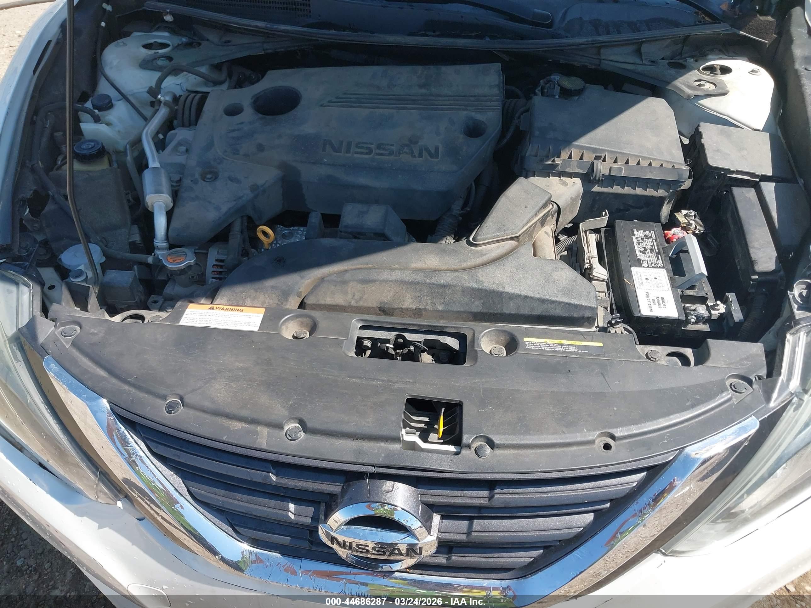 NISSAN ALTIMA image 10