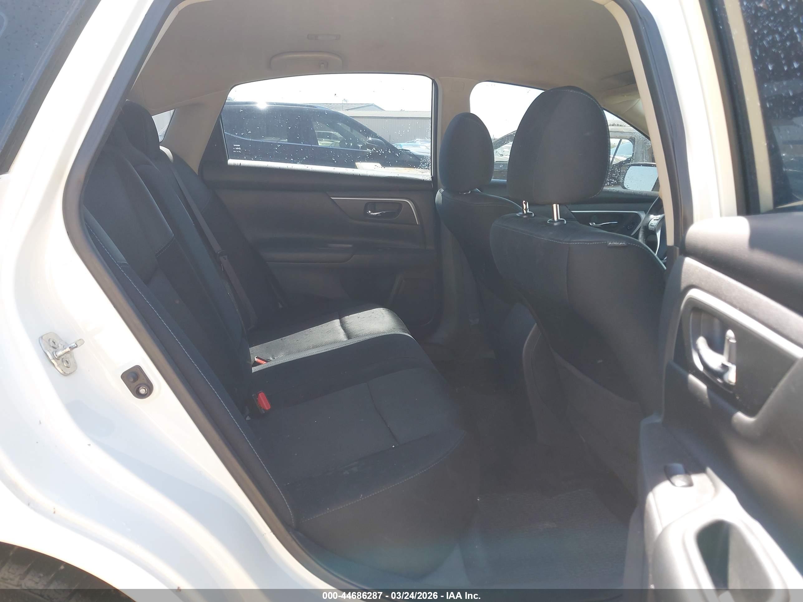 NISSAN ALTIMA image 8