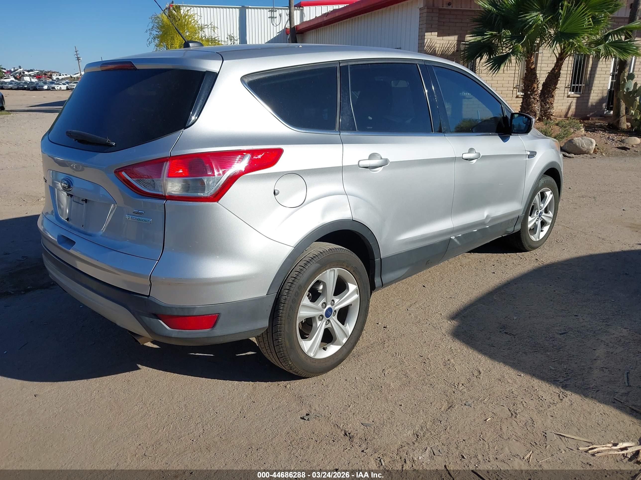 FORD ESCAPE image 4