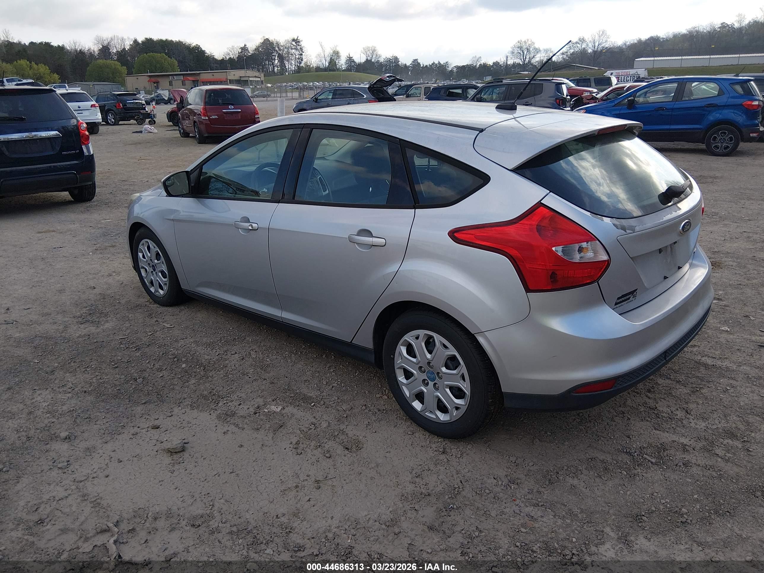 FORD FOCUS image 3
