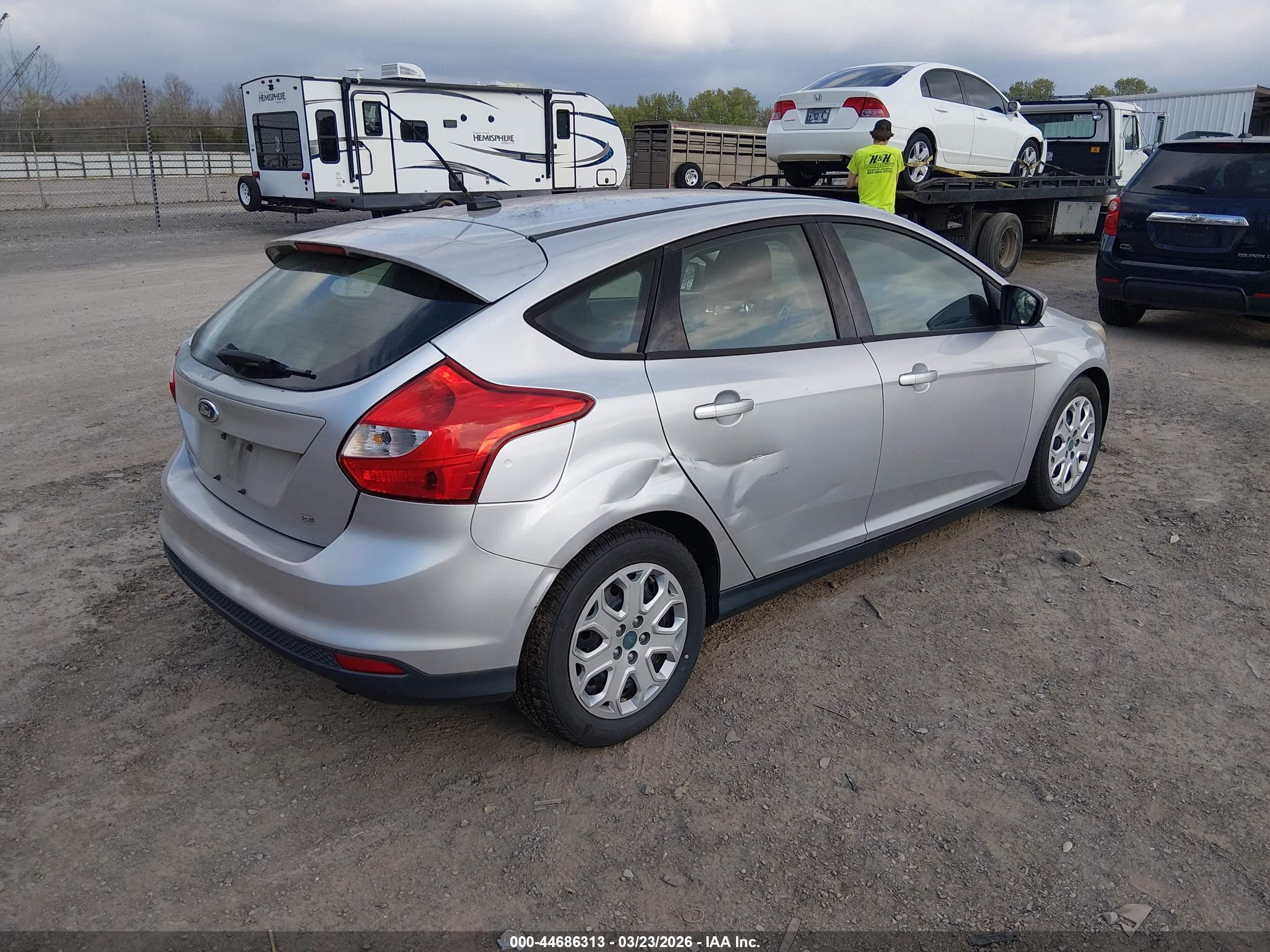 FORD FOCUS image 4