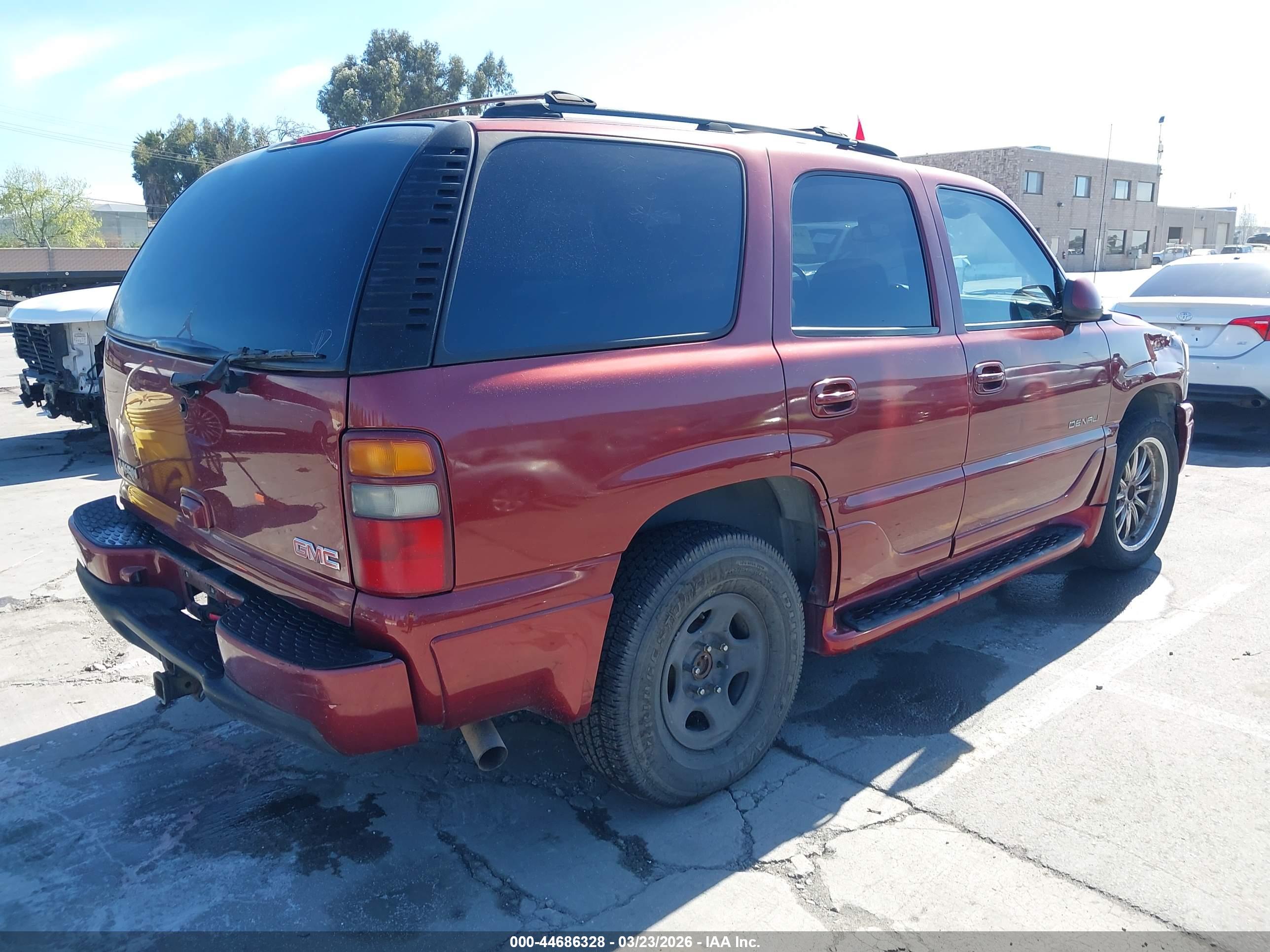 GMC YUKON image 4
