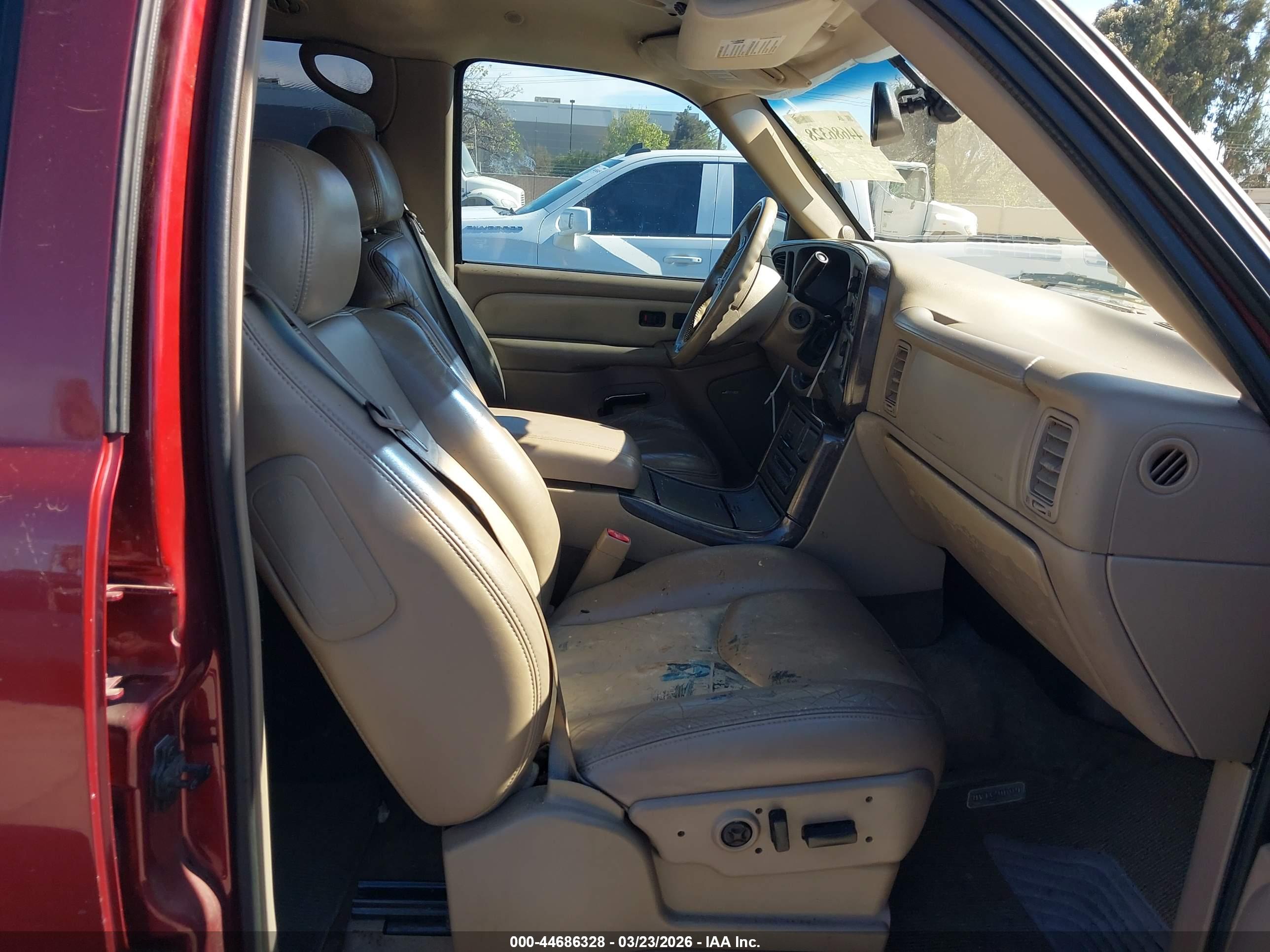 GMC YUKON image 5