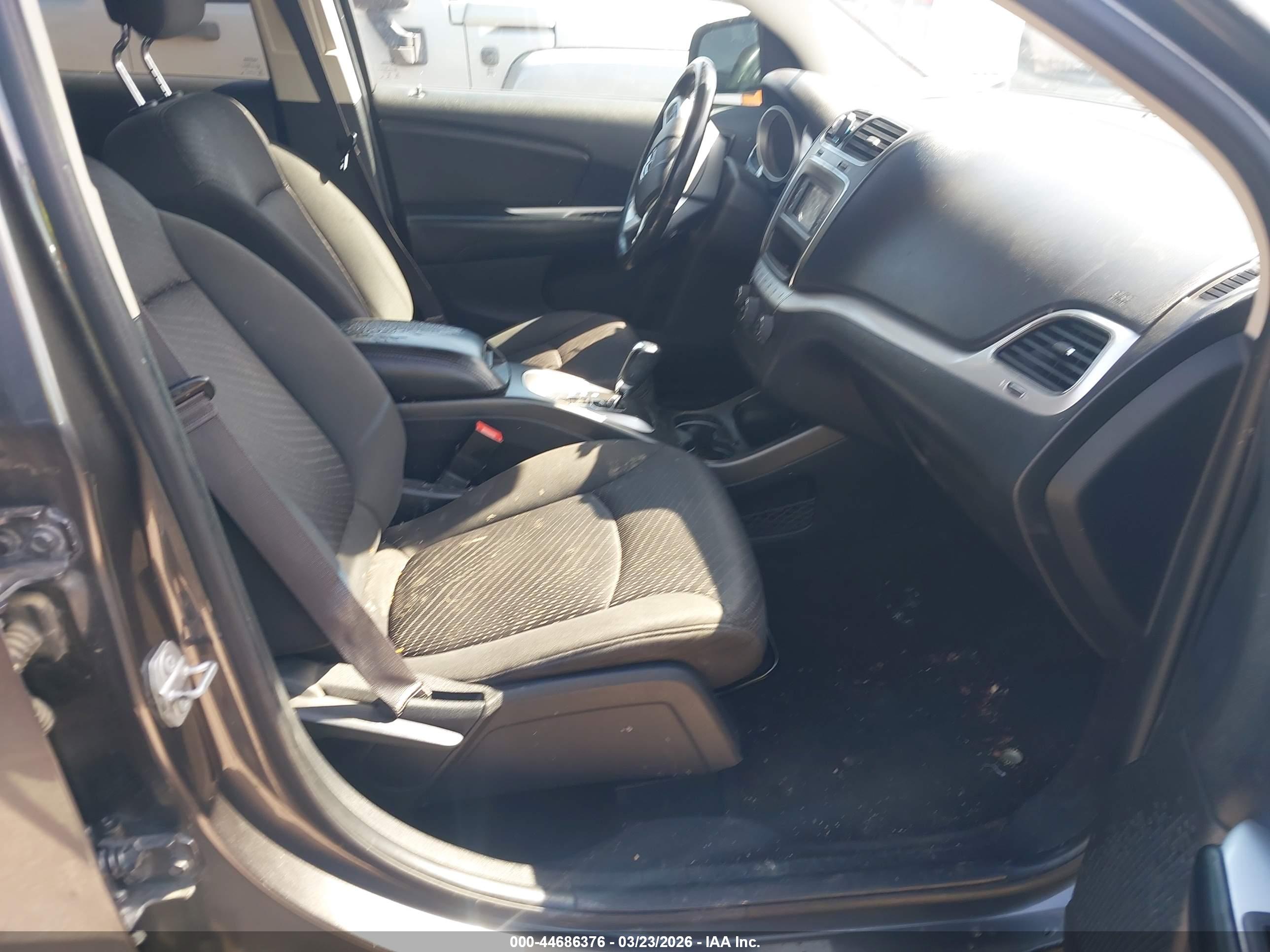 DODGE JOURNEY image 5