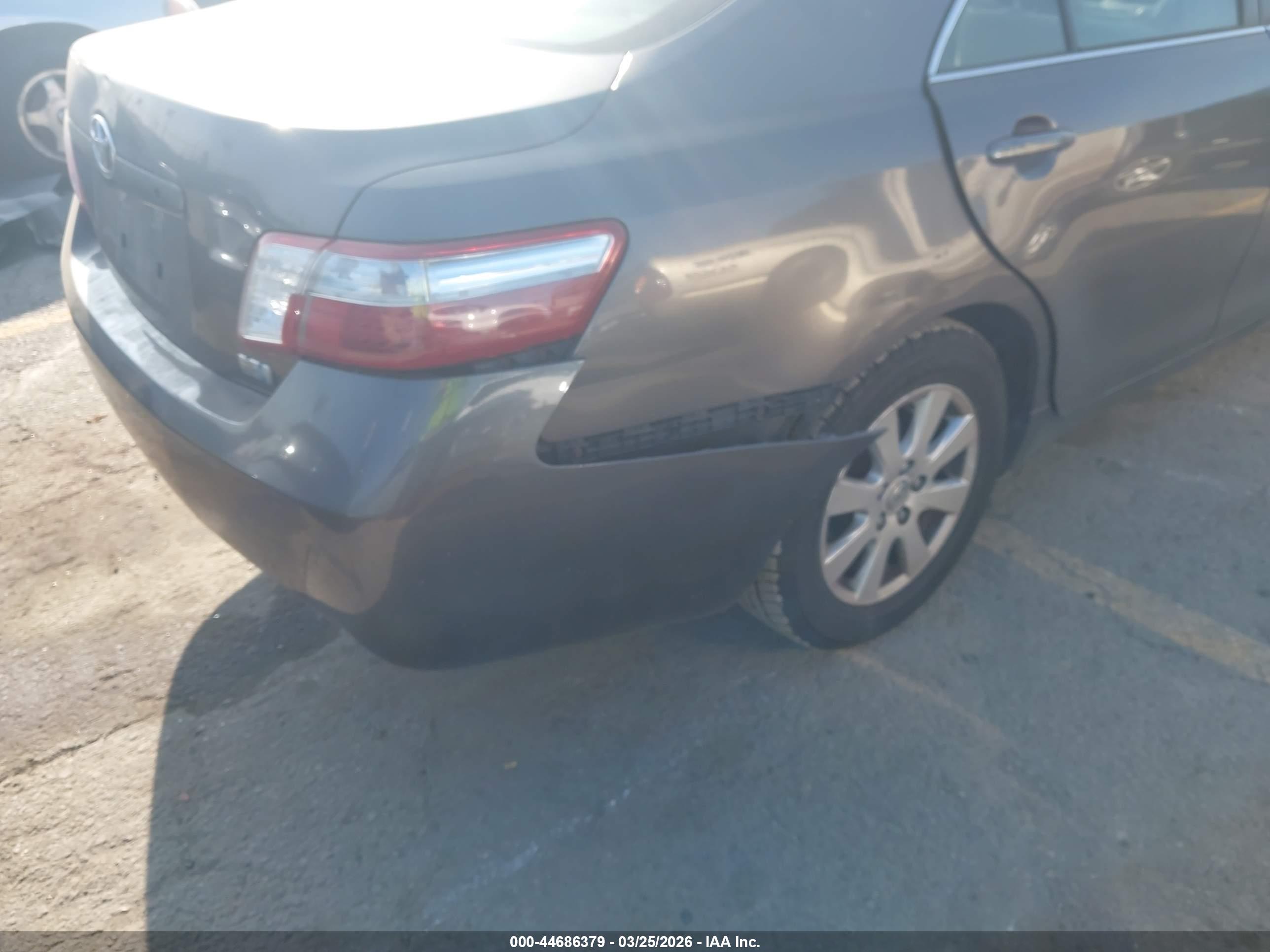TOYOTA CAMRY image 6
