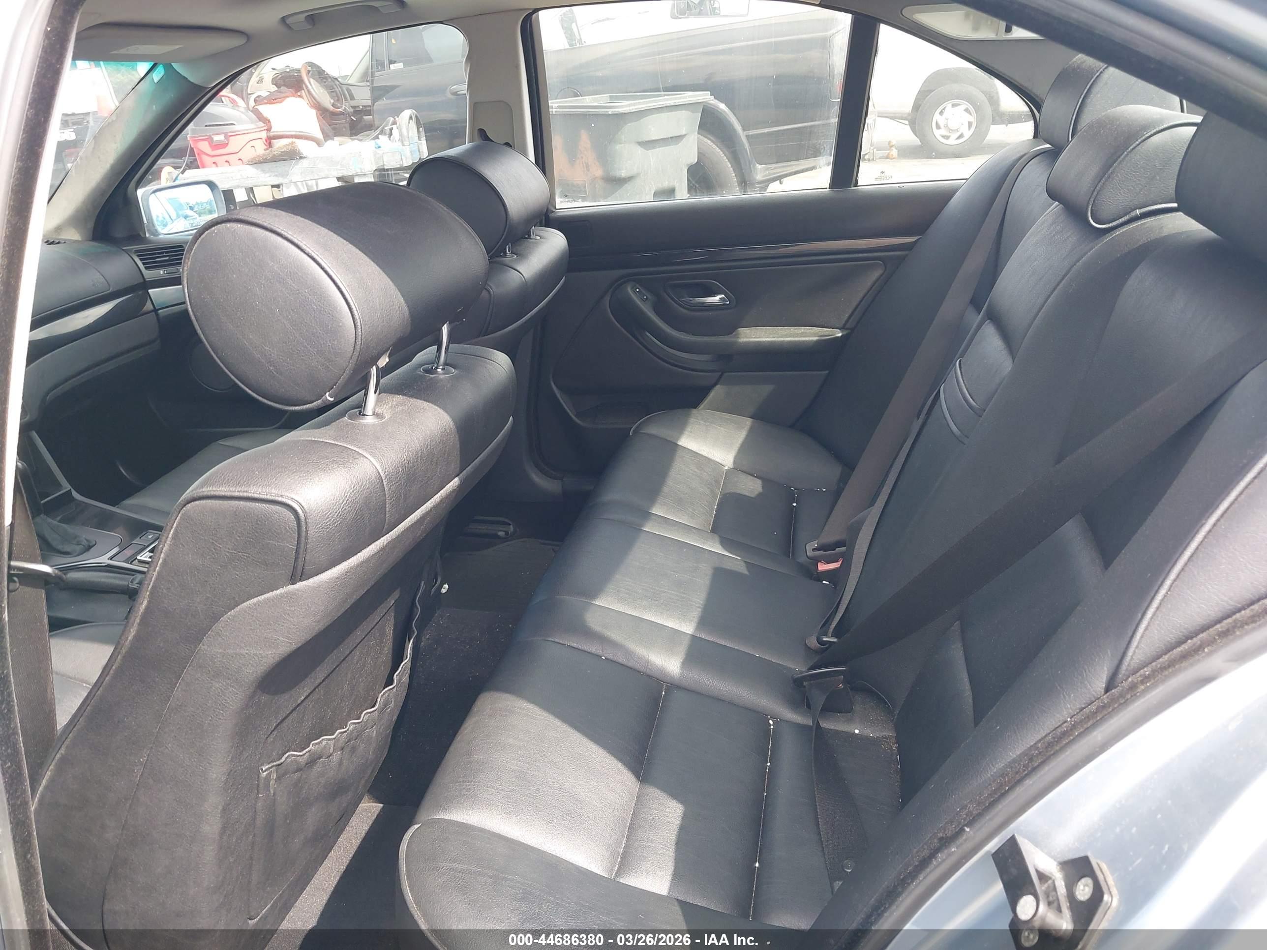 BMW 525IA image 8