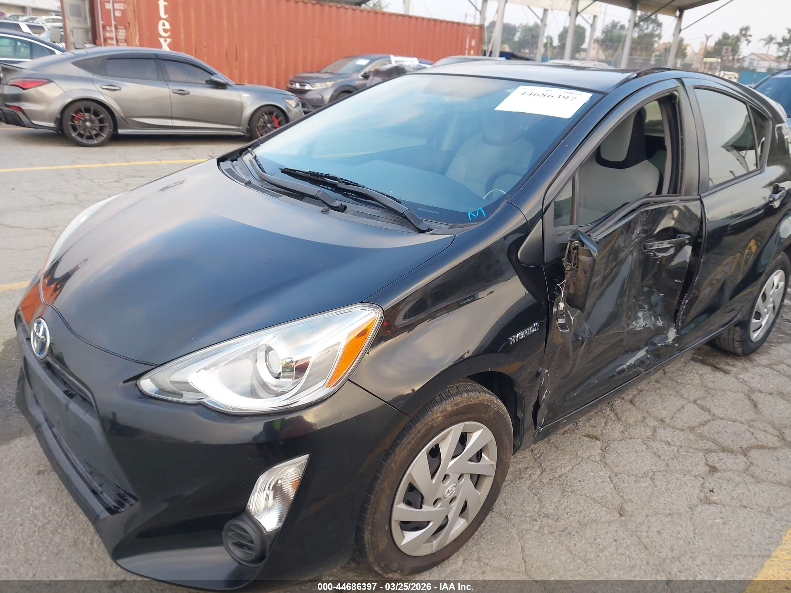 TOYOTA PRIUS image 6