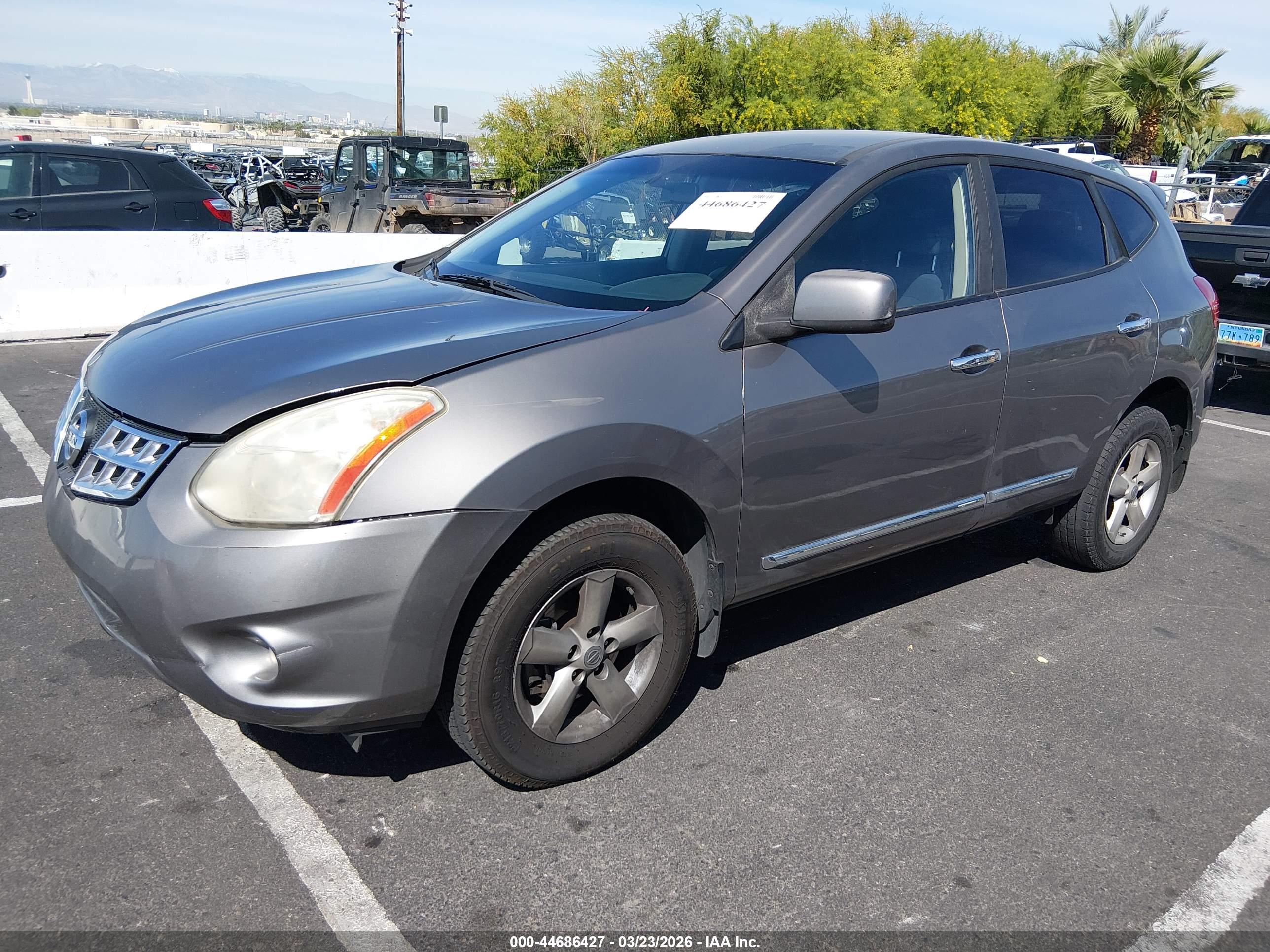 NISSAN ROGUE image 2