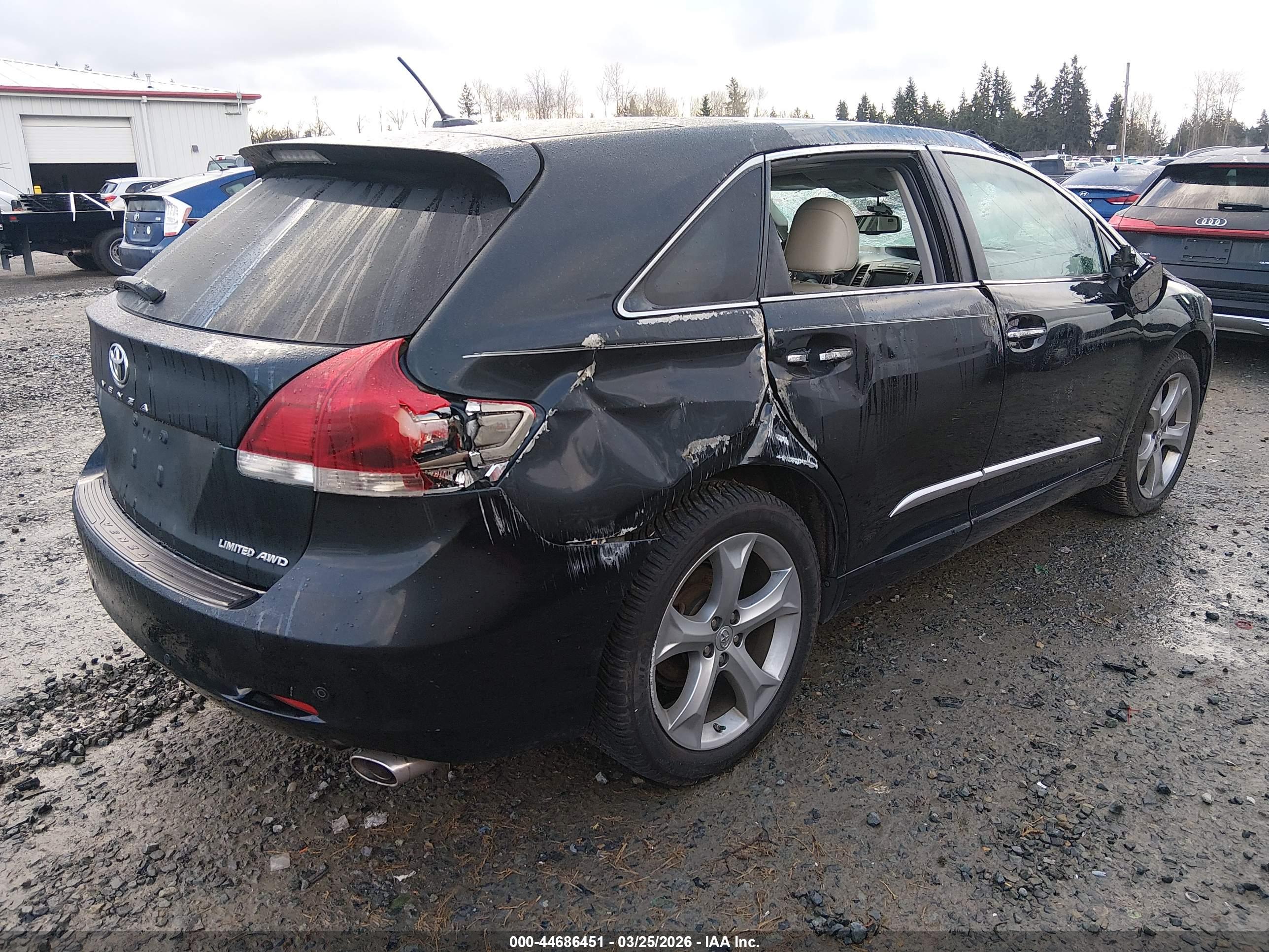 TOYOTA VENZA image 4
