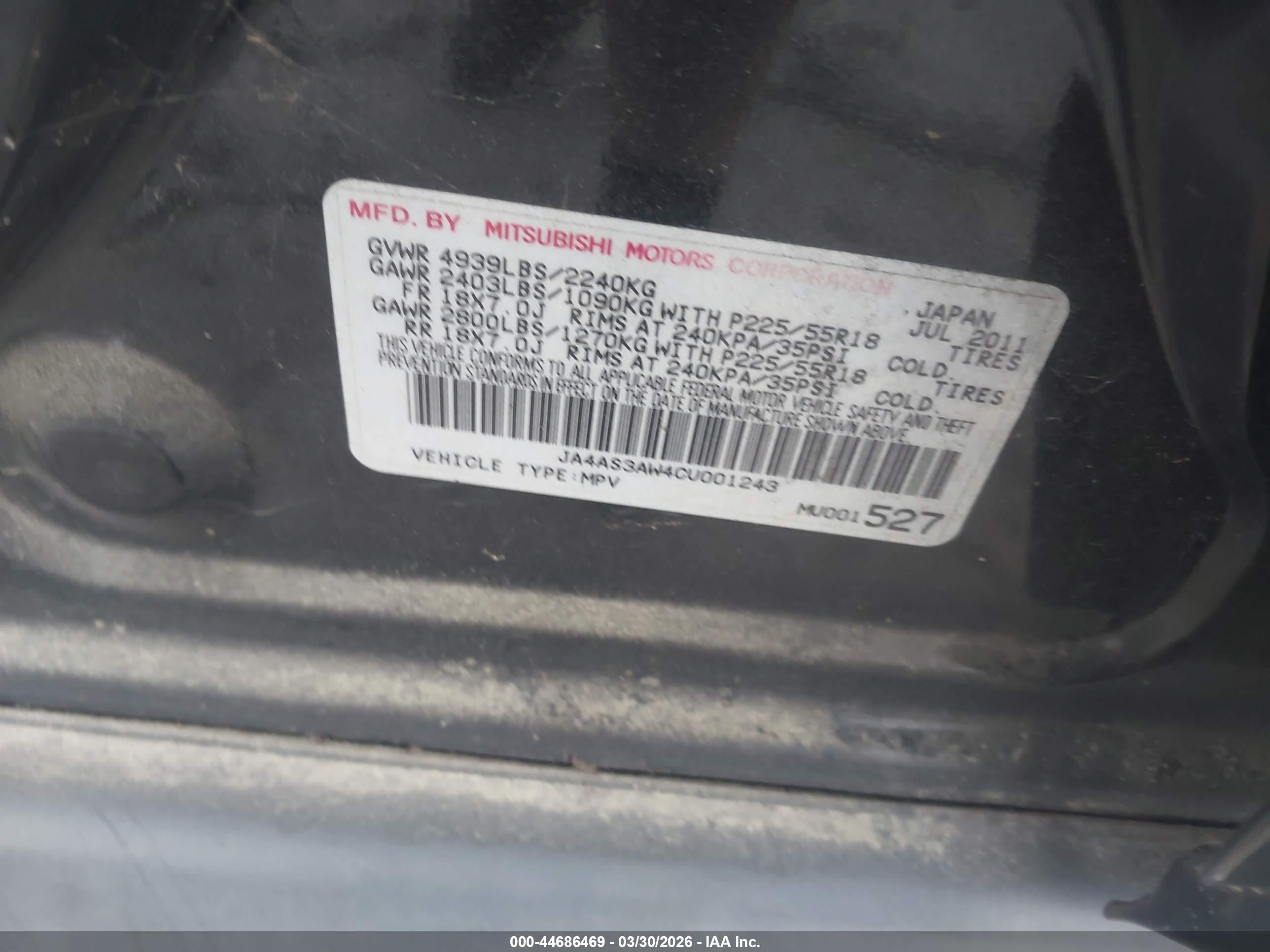 MITSUBISHI OUTLANDER image 9