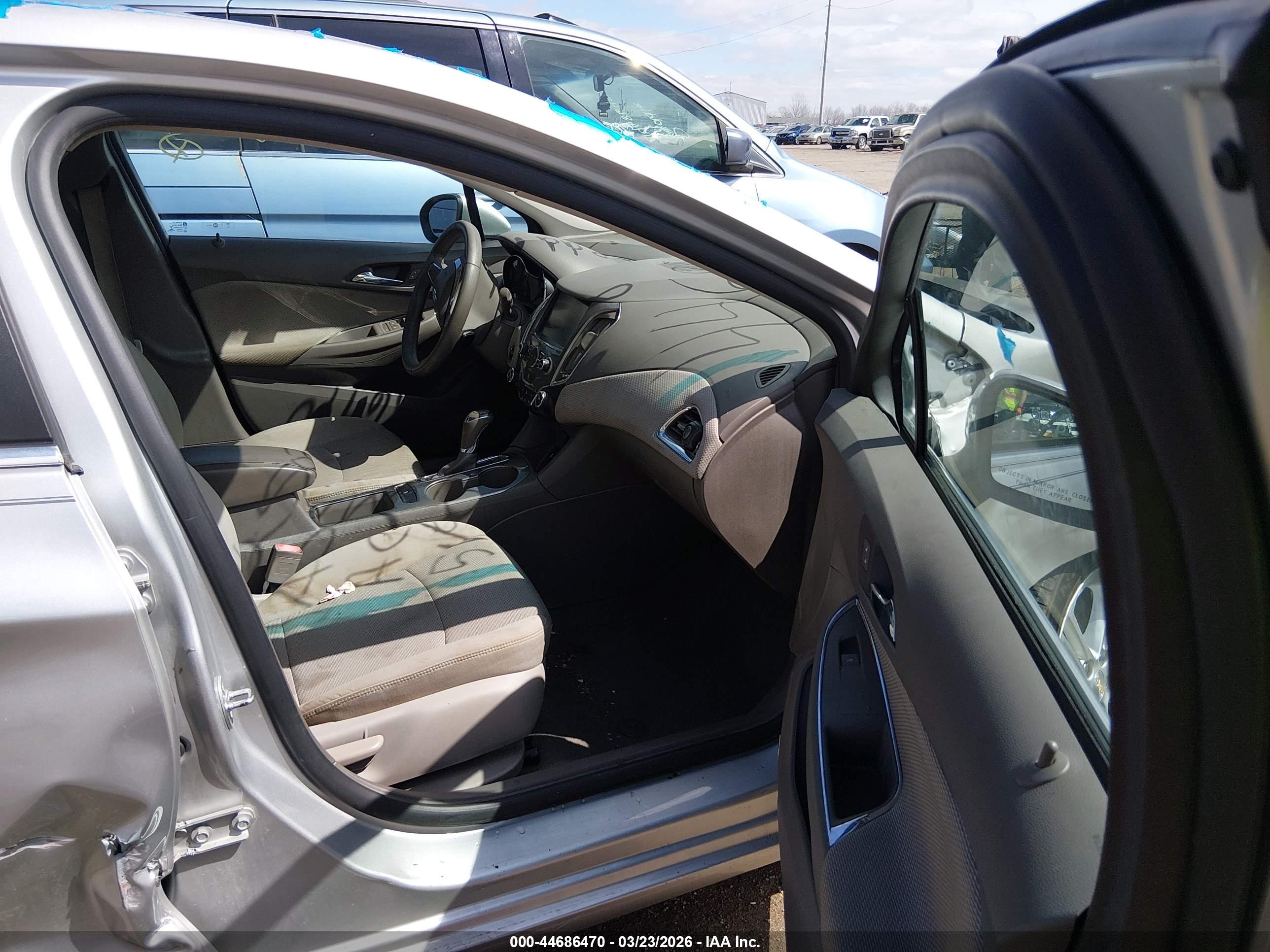 CHEVROLET CRUZE image 5