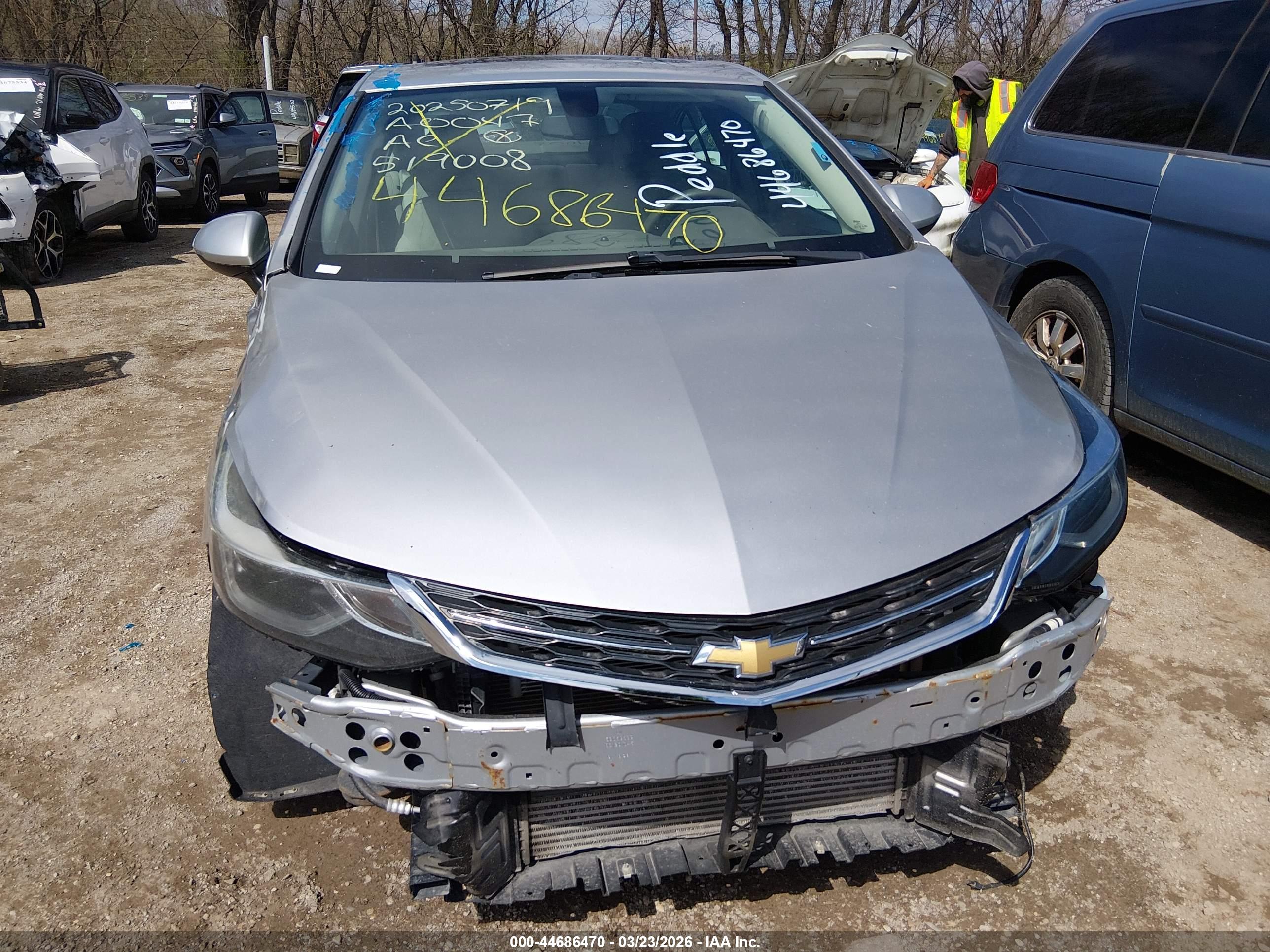 CHEVROLET CRUZE image 6