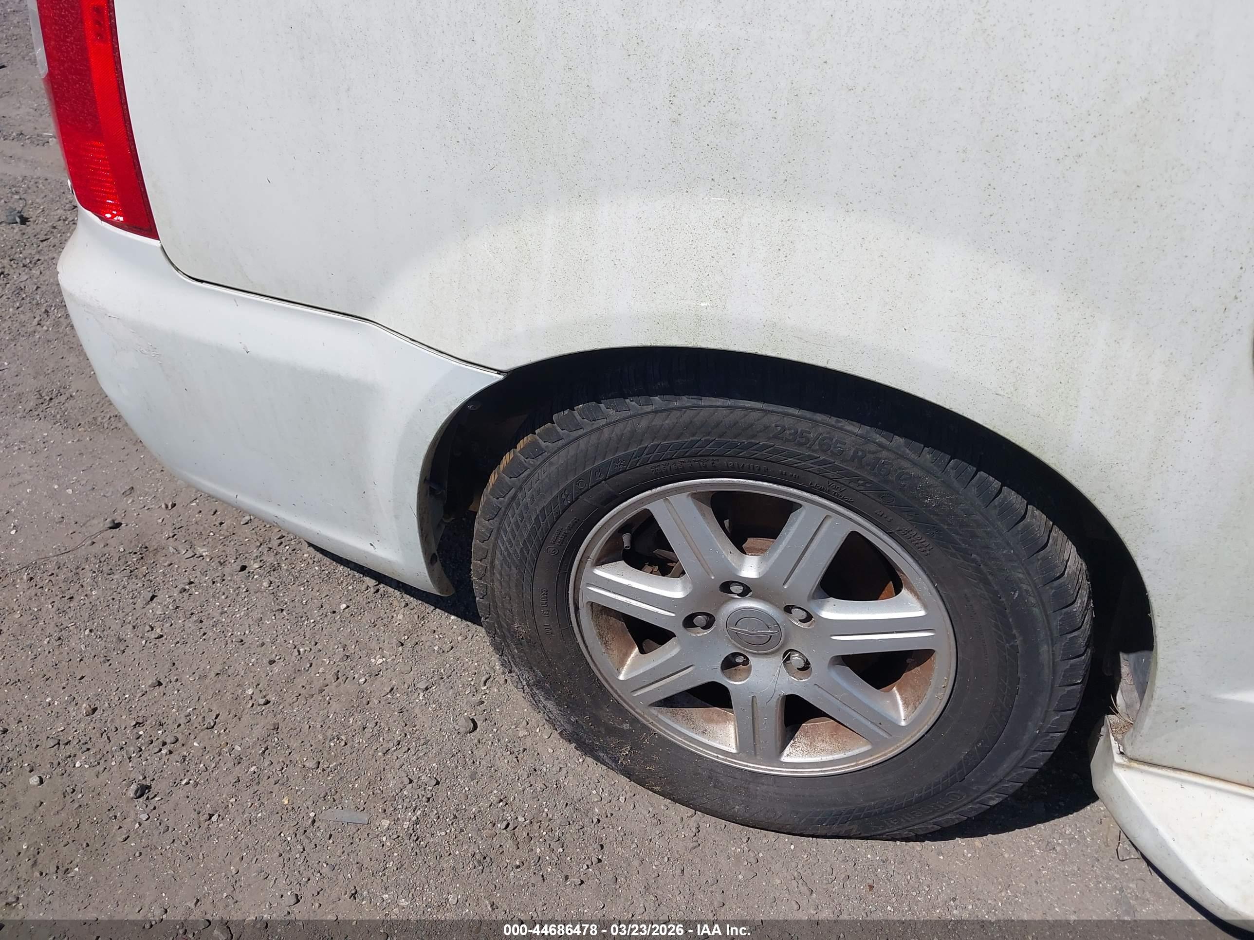CHRYSLER TOWN image 6