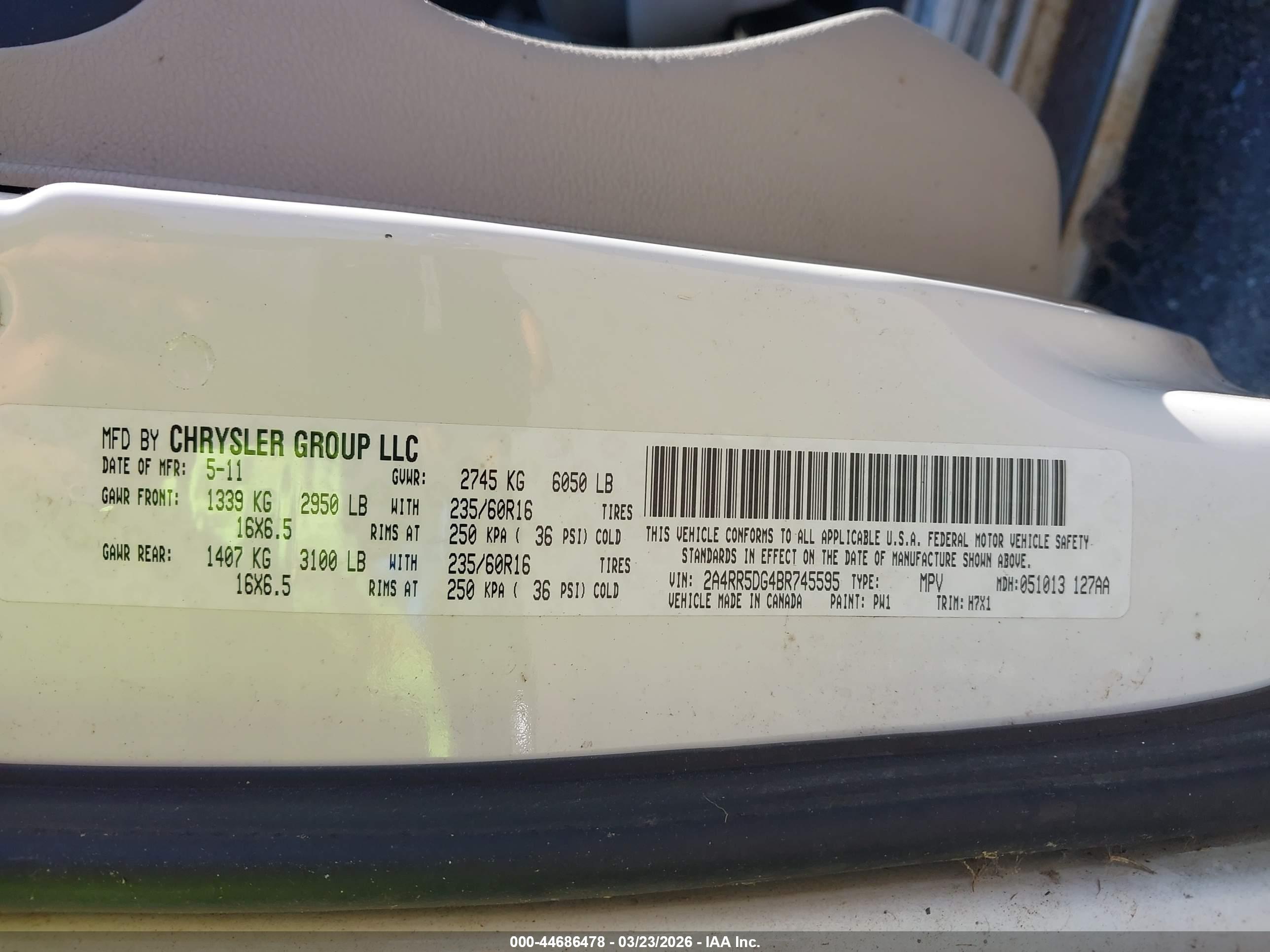 CHRYSLER TOWN image 9