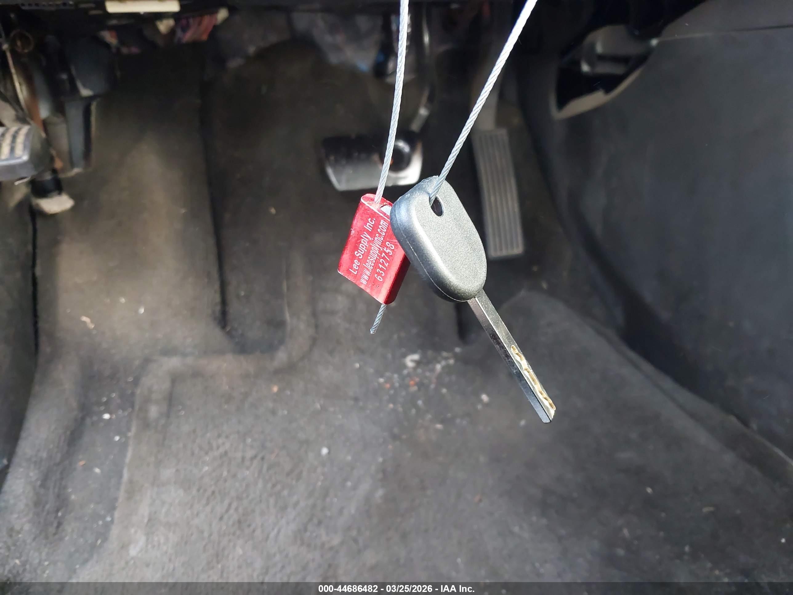 CHEVROLET EQUINOX image 11