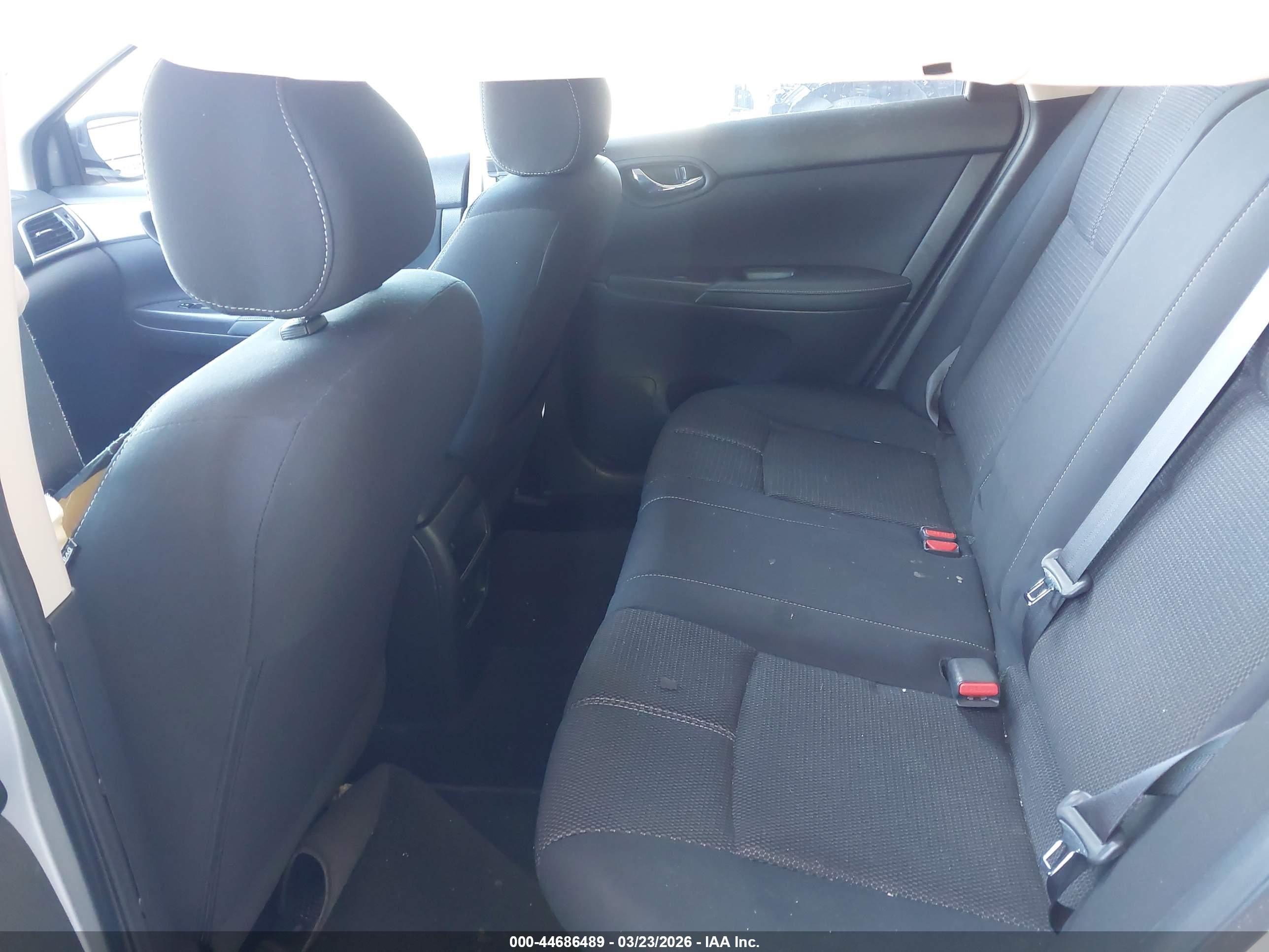 NISSAN SENTRA image 8