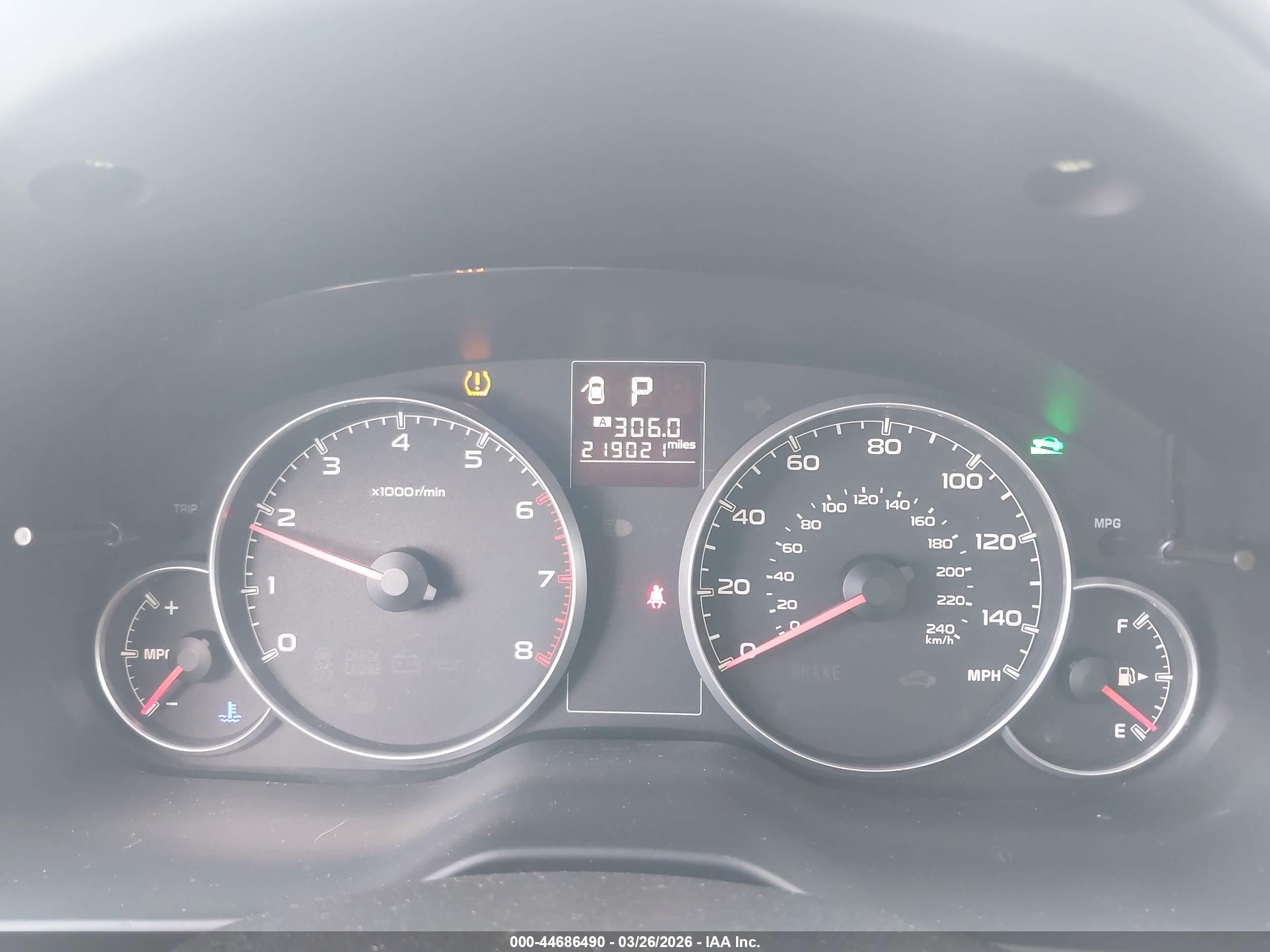 SUBARU OUTBACK image 7