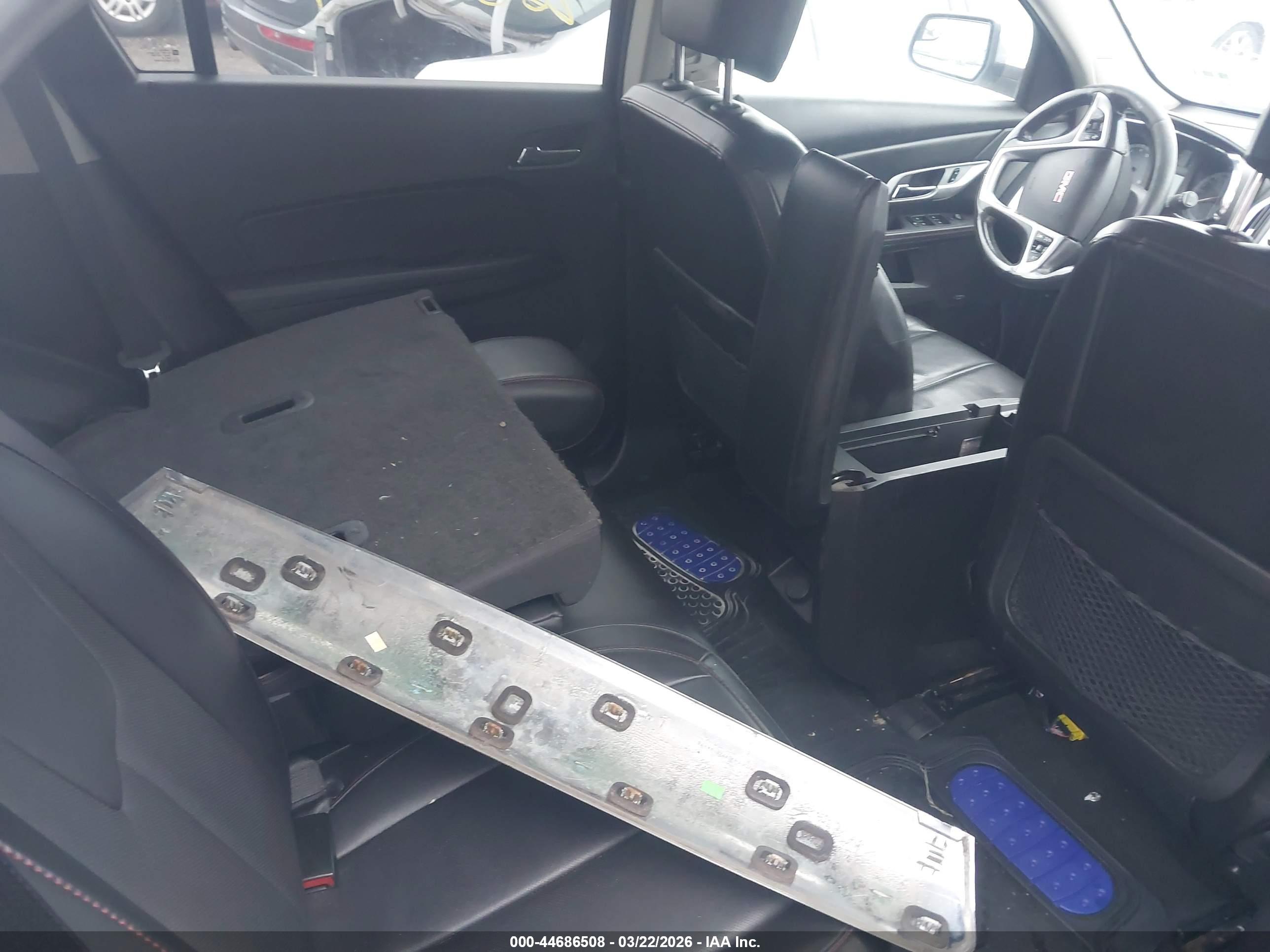 GMC TERRAIN image 8