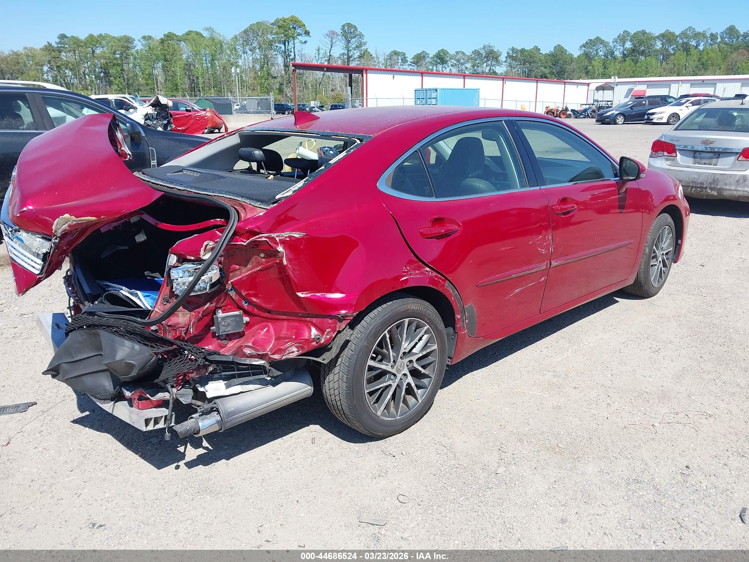LEXUS ES image 4