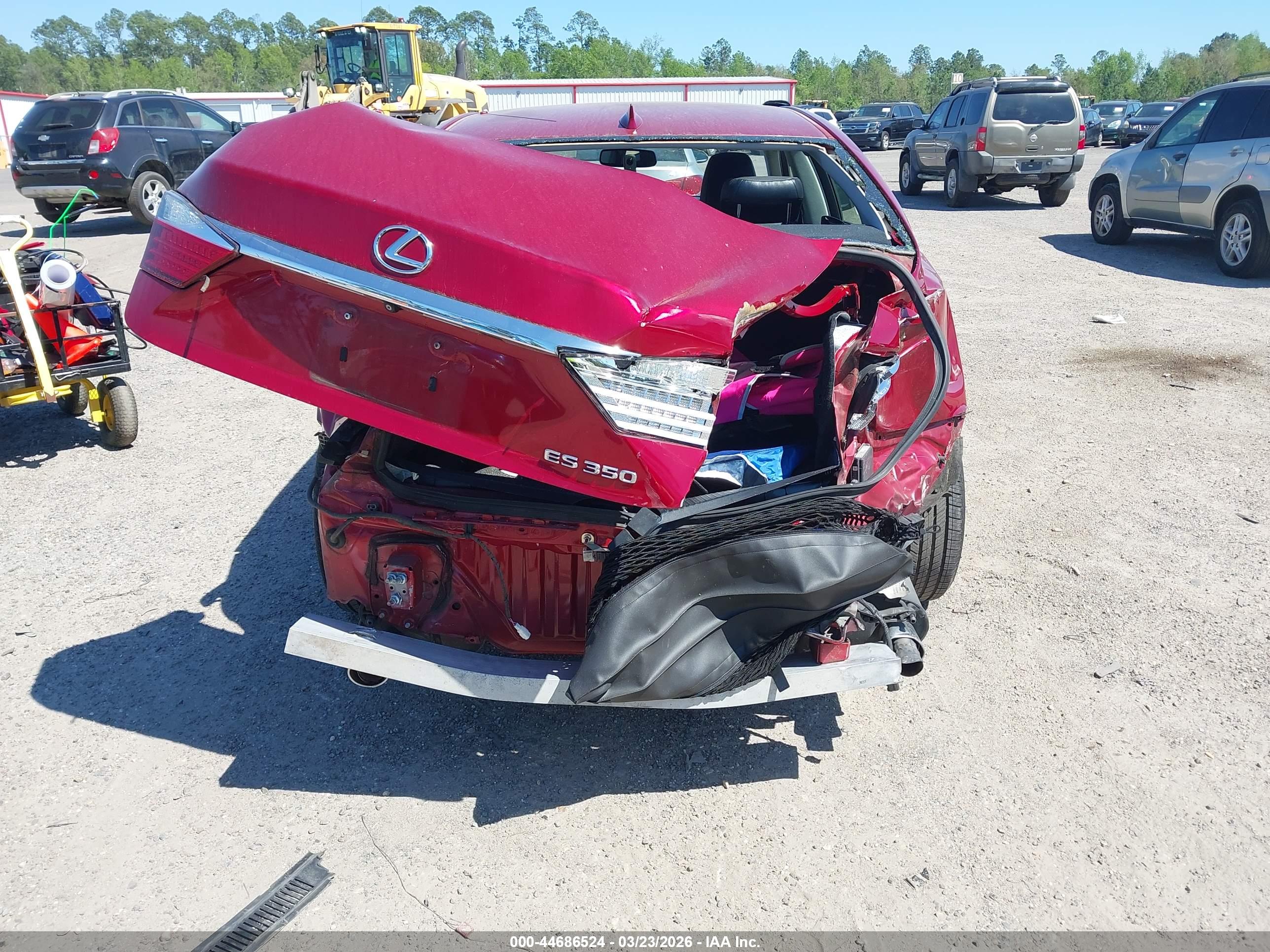 LEXUS ES image 6