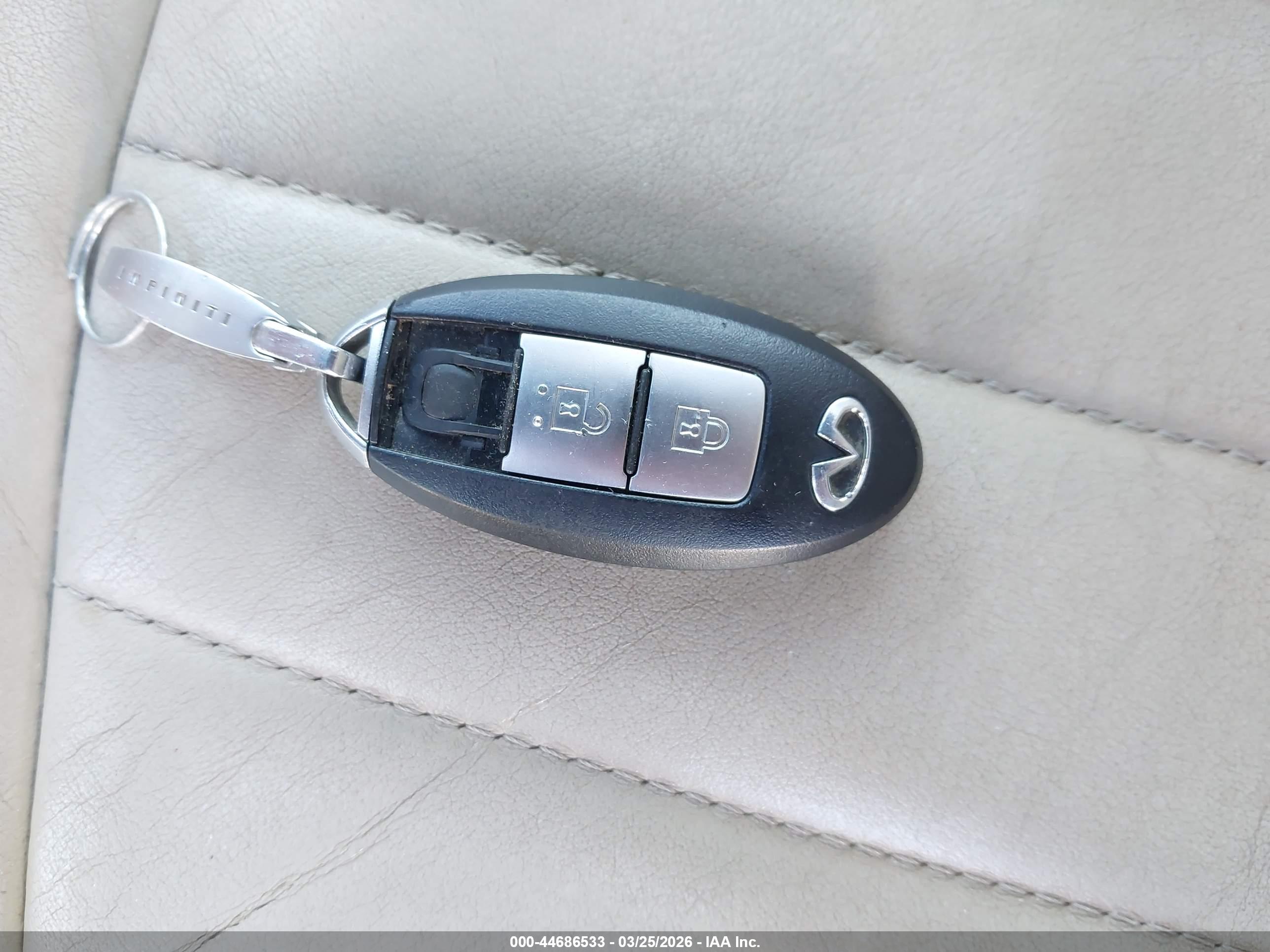 INFINITI EX35 image 11