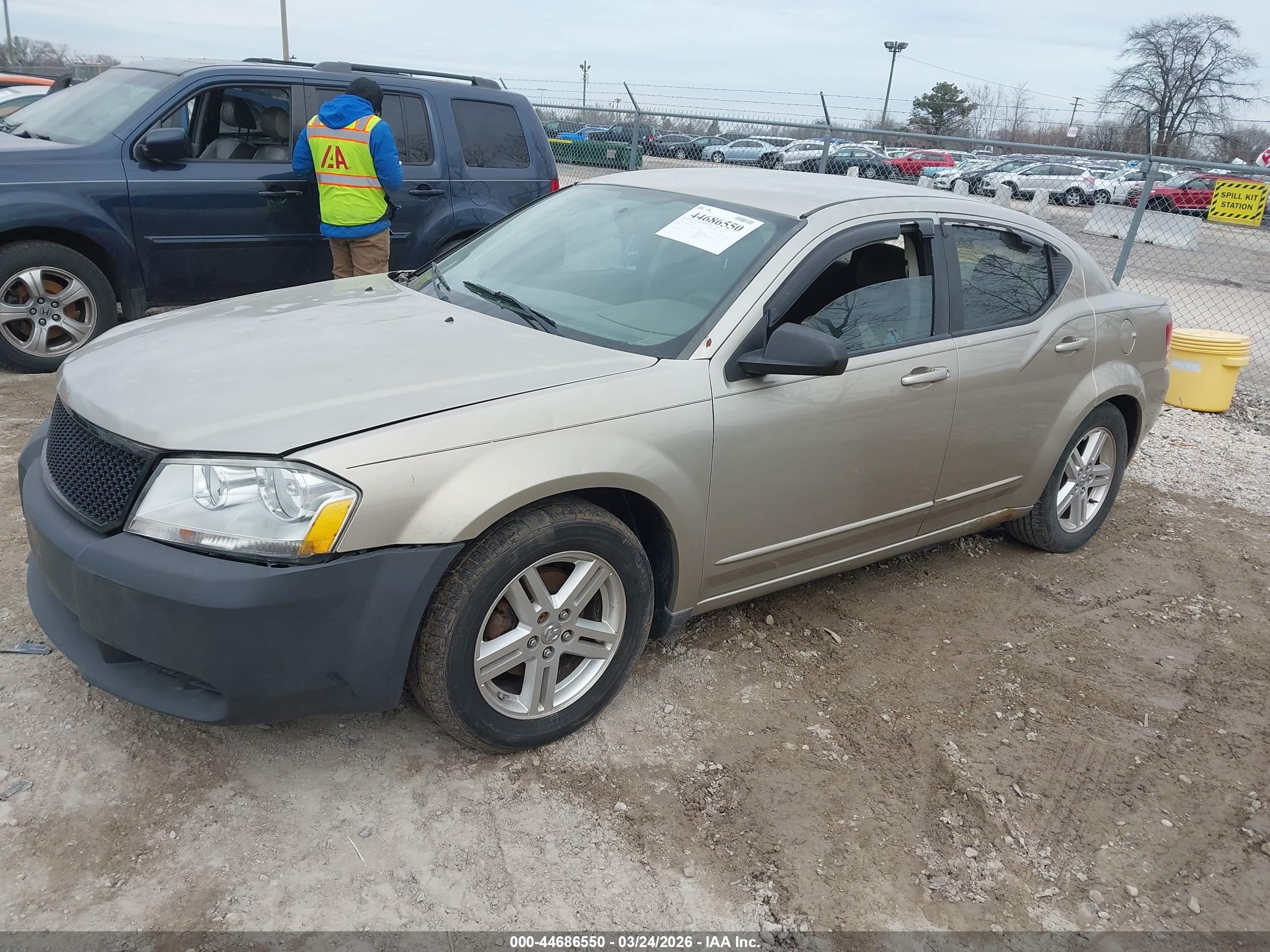 DODGE AVENGER image 2