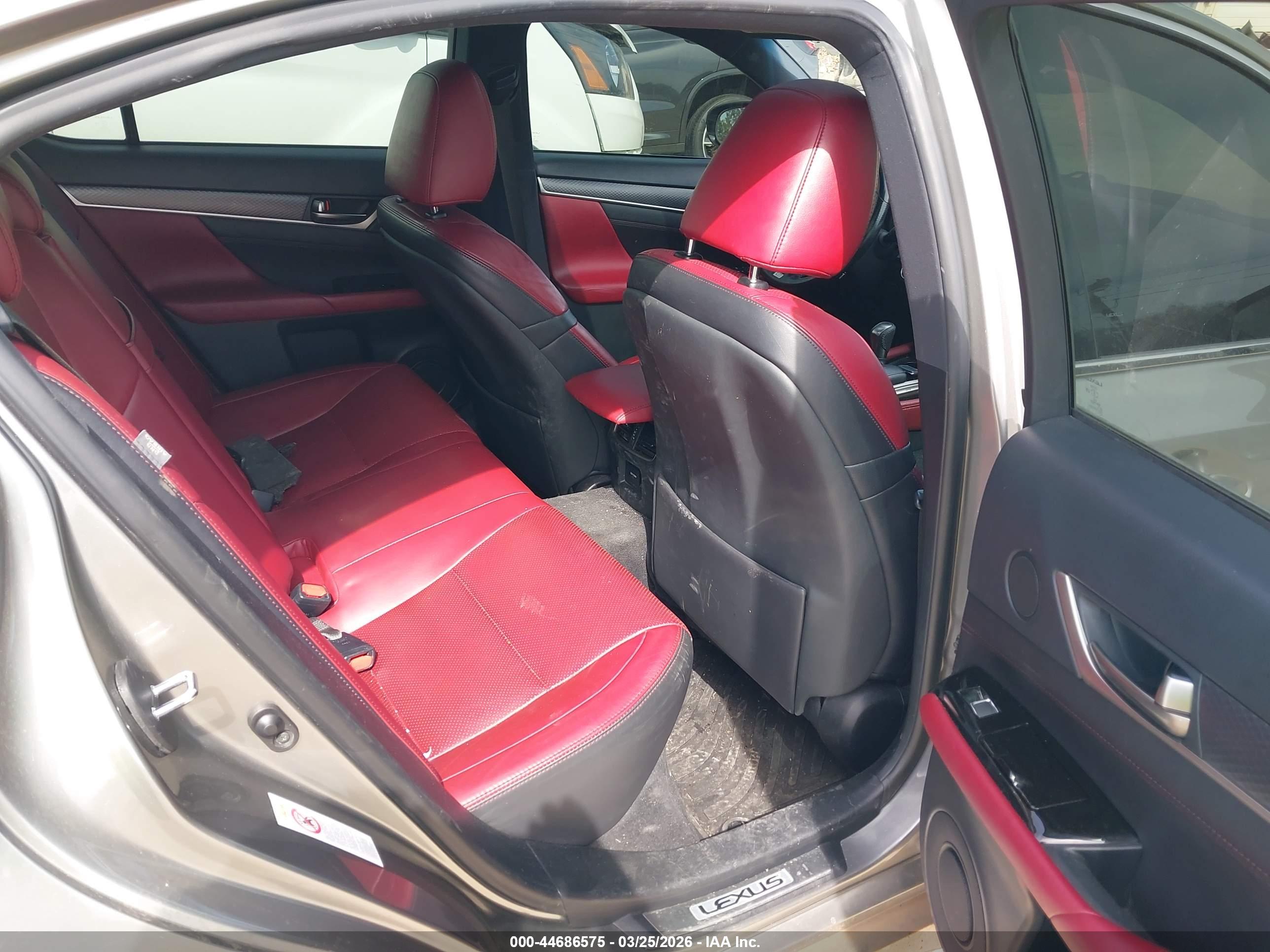 LEXUS GS image 8