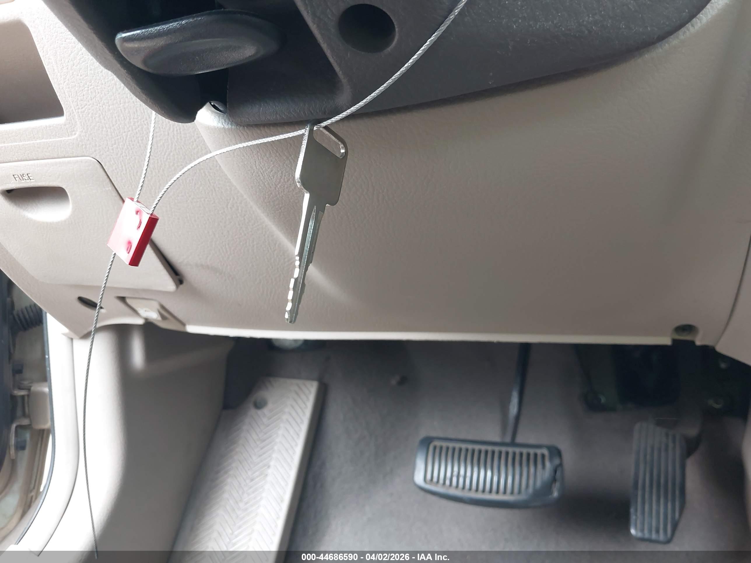 KIA SPECTRA image 11